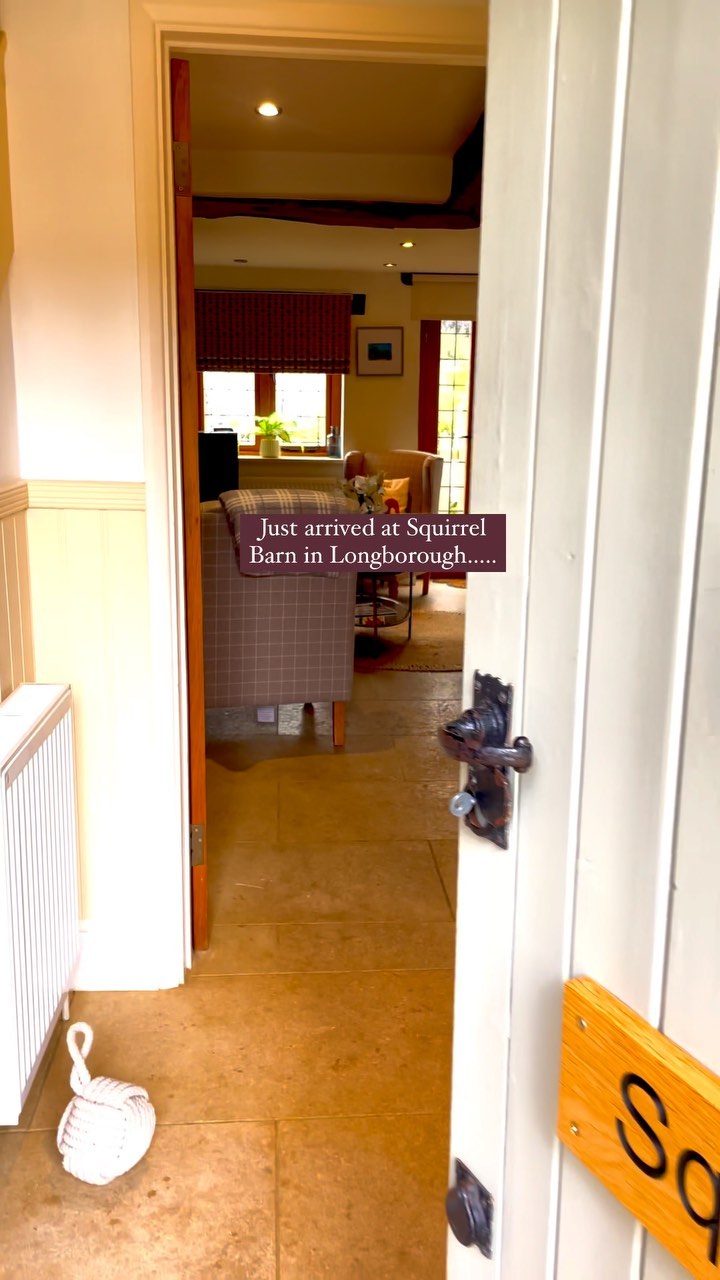 Bank Holiday ready for our guests to arrive.
#holidaylet #bankholiday #bankholidayweekend #cotswolds #cotswoldlife #visitthecotswolds #explore #familytime #dogfriendly #holidaycottage #cottagesofinstagram