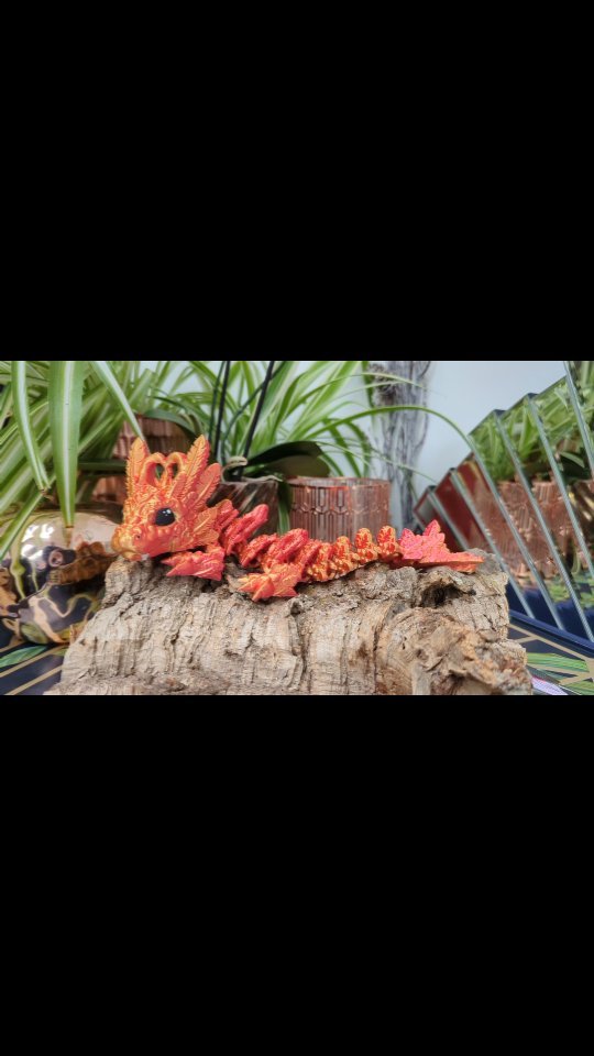 What do you think of these. We think they are 'lovely'. These amazingly detailed 'Loveheart Dragons' are now available. (Despite my youngest daughter claiming the rainbow one - Don't worry, I can print more if you have your heart ❤️ set on one!)
https://www.draigonsden.com/product-page/lightheart-dragon-25cm-3d-printed-articulated-dragon
#dragons #3dprinting #fidgettoys