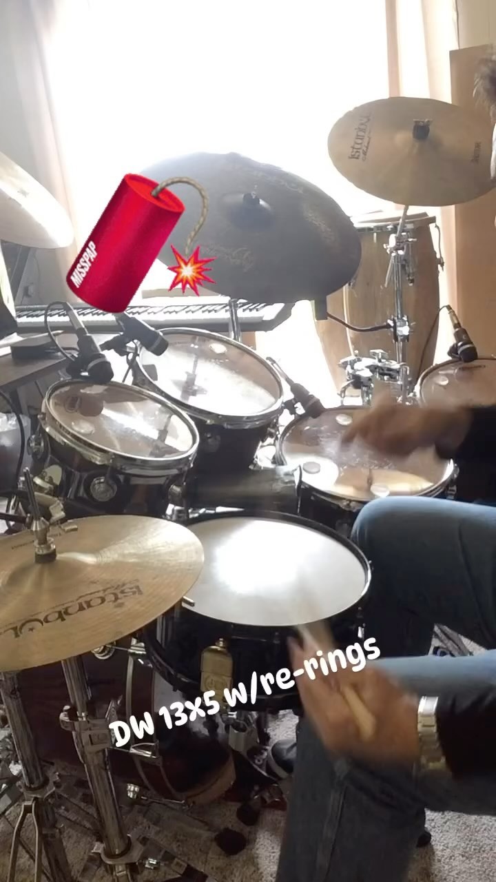 #drumdotsArtist • @rick.latham Tuesday is Groovesday …….
Lovin this little firecracker today….!
DW 13x5 Maple w/re-rings
(Phone sound only)
@dwdrums @istanbulmehmet @drumdots @evansdrumheads @promarksticks #firecracker #13x5 #maple #oldiebutgoodie #today #studio #drums #snaredrum #snaredrumfreakz #drummers #drummerslife #drummerslike #drummersofinstagram