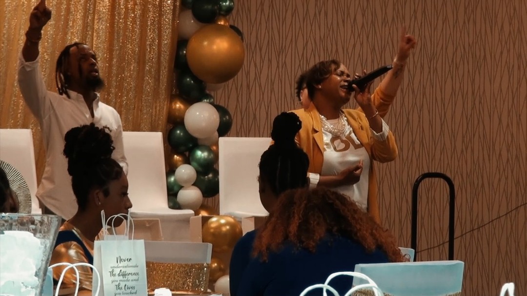 Jolisa Janell Worship Moment "Holy Forever" @ Sound The Alarm Conference in Baton Rouge, LA