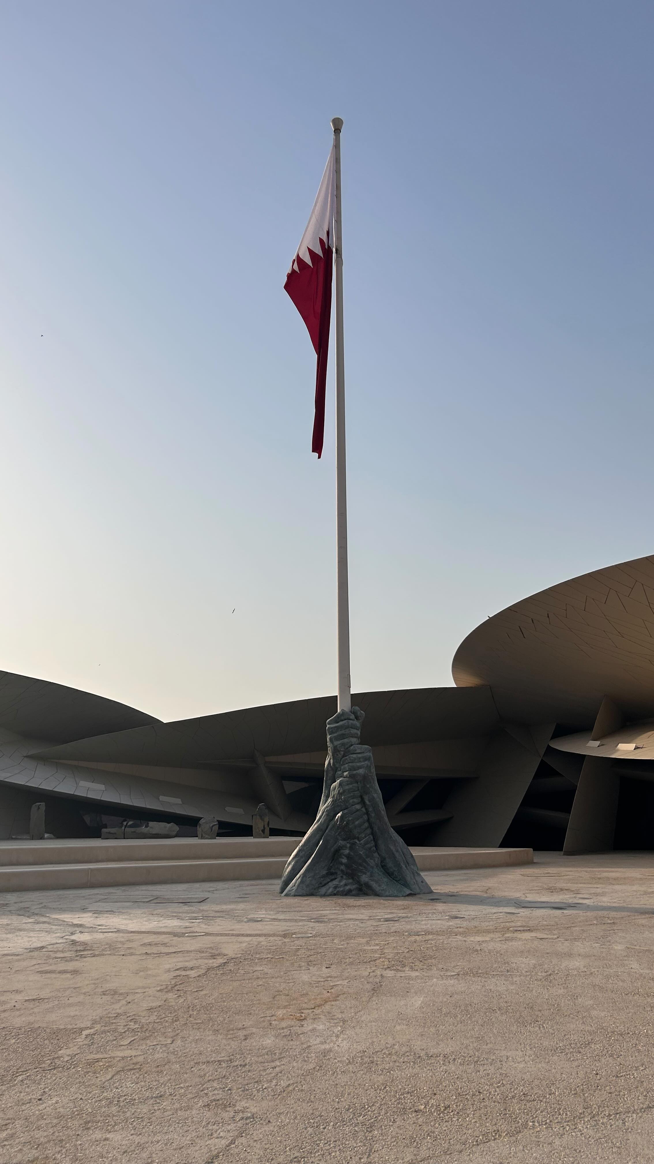 Everything happens for a reason the same way sometimes it doesn’t. Keep moving forward and keep your head high ⏭️
.
.
.
.
.
.
.
.
#discovernessara #travel #explore #potd #reels #love #video #viralvideos #trending #music