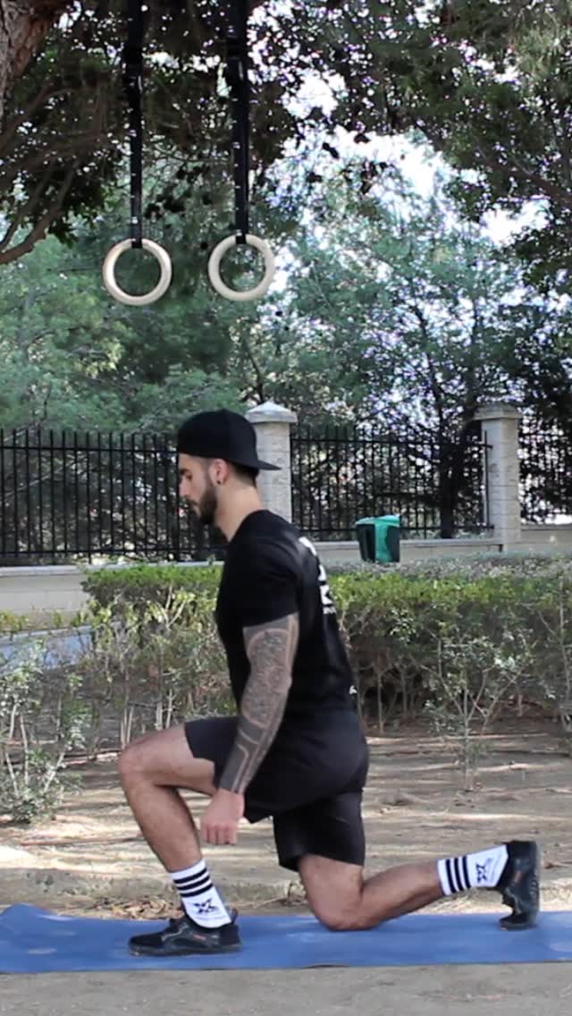 🔥 | Alternating Jumping Lunges | Why do it?
Because powerful legs, dynamic balance, and real-world coordination matter — not just in the gym, but in how you move every day.
Muscles worked: Quads, hamstrings, glutes, calves, core
This explosive lower-body move builds strength, speed, and stability — all in one high-intensity, functional pattern.
✅ Builds unilateral leg strength and power
✅ Improves balance, coordination, and reaction time
✅ Boosts cardiovascular fitness and athletic endurance
✅ Develops dynamic core stability under impact
📍 KEBKO Functional Fitness Personal Training – Amsterdam Noord
🌐 www.kebkokabakibi.com
📩 DM to book your free intake today!
#FunctionalFitness #JumpingLunges #LegDayDoneRight #LowerBodyPower #TrainForLife #KebkoFunctionalFitness #PersonalTrainingAmsterdam #ExplosiveStrength #MobilityAndStrength #MoveWellLiveWell #TrainSmart #AthleticConditioning