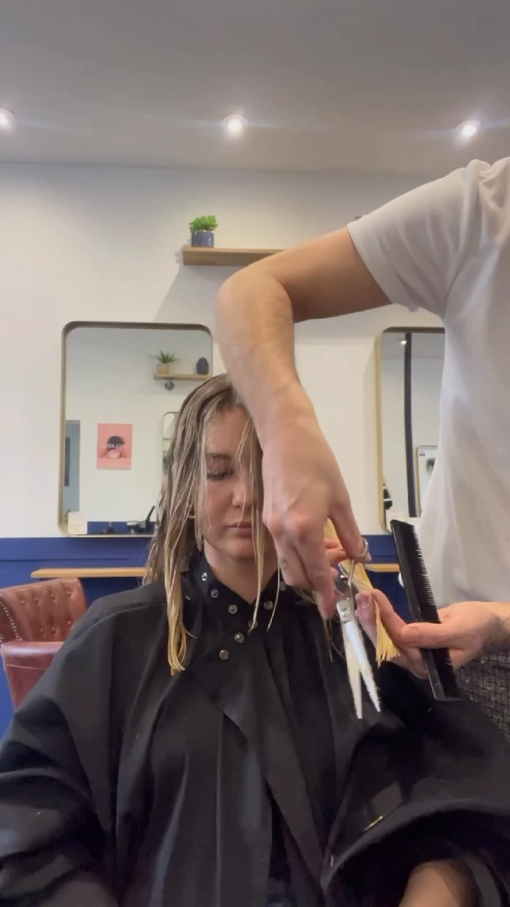 So this lovely client wanted the big chop 💇♀️ We discussed length and suitability because she has very thick curly hair. We found and inspiration pic and the end results really suited her ✨
The long Bob is here to stay! What do you guys think?
#hair #hairideas #hairfashion #hairlove #hairsalon #bournemouth #dorset