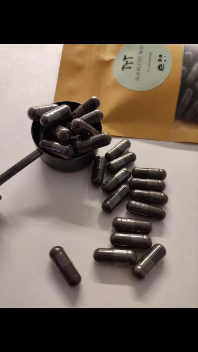 Black Walnut Hulls
.
.
Do you crave sugary foods?
Do you feel bloated and swollen?
.
.
Maybe you need a parasite cleanse
.
"One of the key active components of black walnut hulls is juglone, a chemical with known antiparasitic, antifungal and antibacterial properties that can help with parasites, candida, bruising, fungal infection, herpes, poison ivy and warts."
.
.
#blackwalnuthulls #hulls #alkalineway #healthiswealth #parasite #parasitecleanse #herbsforyourhealth #apothecary #black #walnuthulls