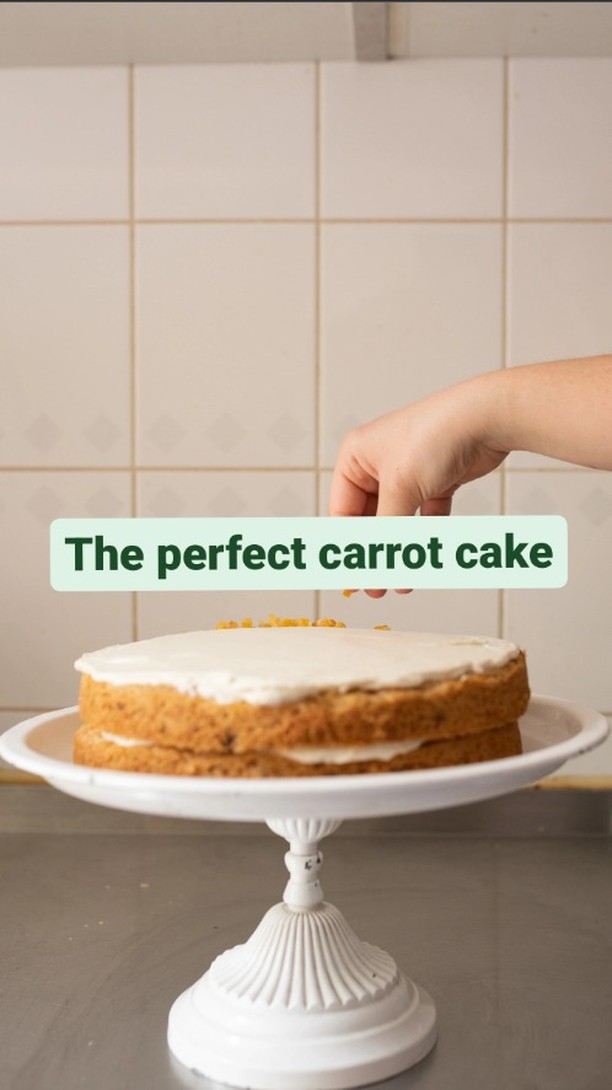 Carrot cake from scratch 🥕🍰
Tag your fellow cake enthusiasts and come enjoy some homemade carrot cake together! 🙌
#HandmadeCarrotCake #SweetIndulgence #DessertLovers #Vegancarrotcake