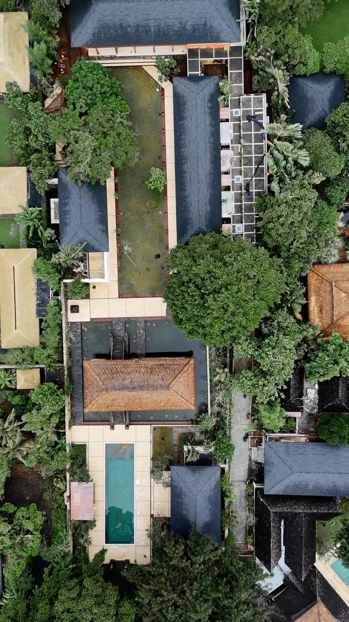 This iconic Sanur Residence is nearing the end with only the final stages to go.
#baliwellness #pbmbali #buildingdreamvillasinbali #balidreamvillas #constructioninbali #baliquantitysurveying #baliconstruction #buildinginindonesia #buildconsultancyinindonesia #balivilladesign #livinginbali #projectmanagementindonesia #baliprojectmanagement #resortsandvillasinbali
#quantitysurveyingbali