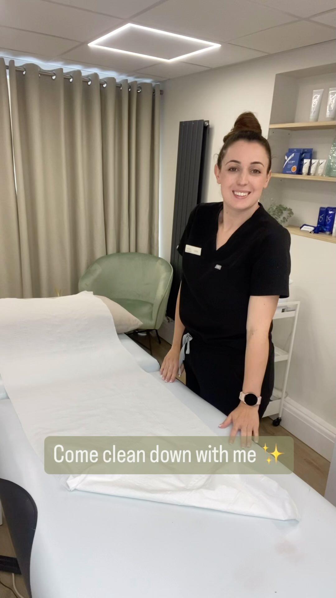 🧼✨ Come and Clean with Me! ✨🧼
At The Wax Room our amazing therapist ensures every detail is spotless and ready just for you! 🌟
🌸 Book your next session today and experience the ultimate in cleanliness and comfort.
Your safety and satisfaction are our top priorities!
🔗 Tap the link in our bio to book now!
#WaxRoom #CleanAndFresh #SelfCare #BookNow #HygieneFirst #PamperYourself