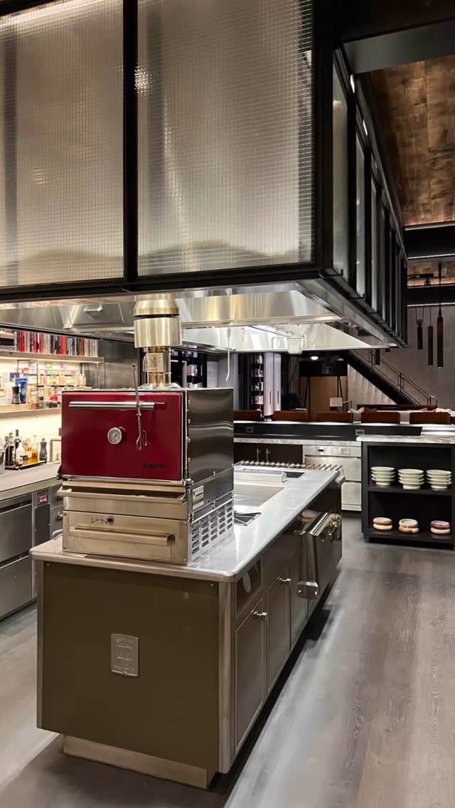 Extreme home cookery with professional functionality
.
.
#customhomes #greatclients #luxurylifestyle #finehomebuilding #archdaily #archilovers #coastalliving @ospreybarns @focalmetals @moltenistoves @josperofficial @krbspecialists #ferrari #homecooking #chefinspired @carbonemetalfabricator #customkitchen @zibahardwoods @nathanorsman @opusavc
.
.
@andrewbartolotta_aia
@jesseparrislamb
@apexpps