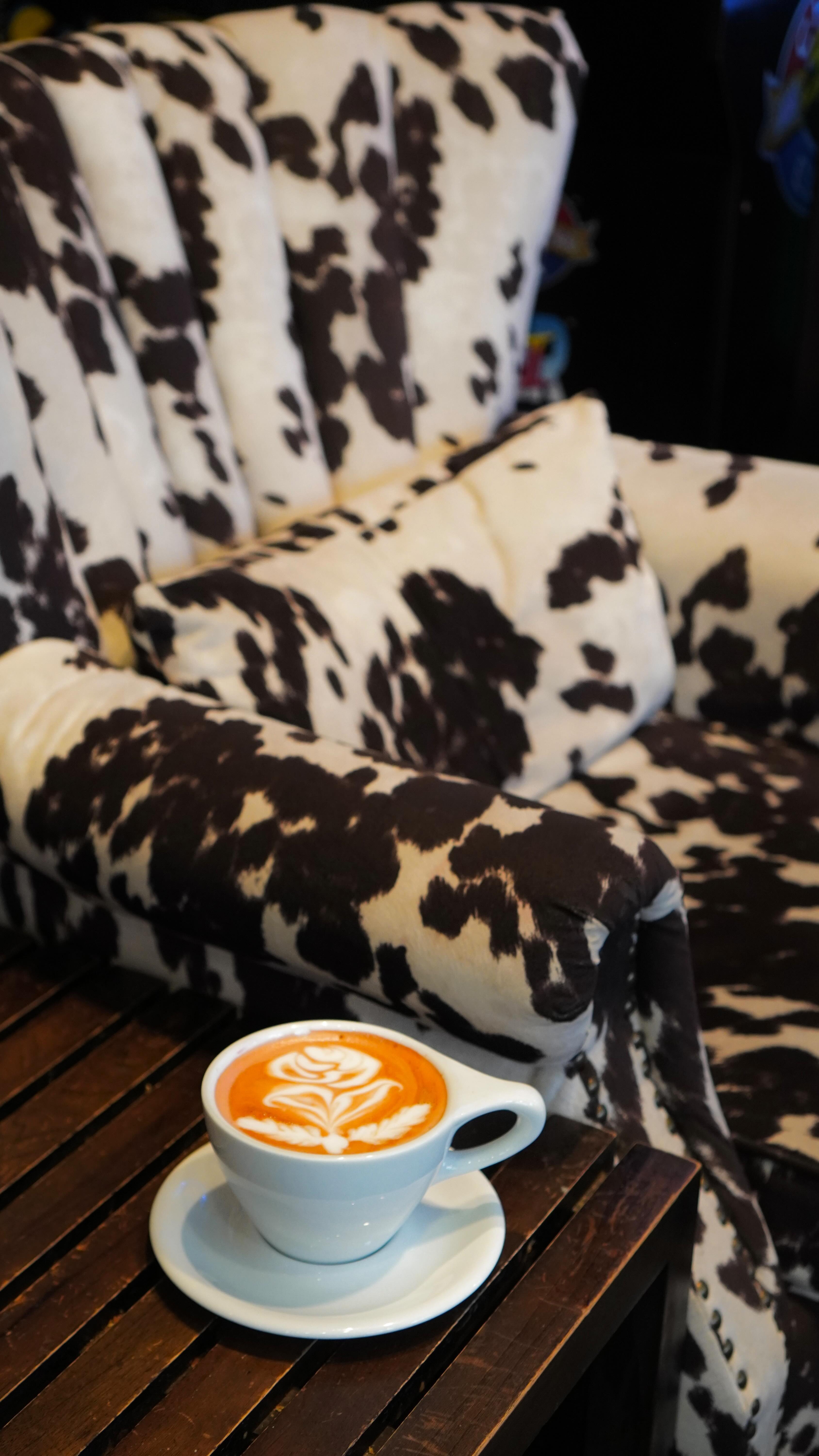 A rose to you from us. 🌹
.
.
.
#coffeelover #coffeelovers #coffeelife #coffeegram #coffeeaddict #coffeeaddicts #latteart #lattegram #latteartgram #heartlatteart #roselatteart #bayareacoffee #bayareacoffeecommunity #bayareaeats #bayareafoodie #bayareafoodies #bayareafood #eeeeeats
