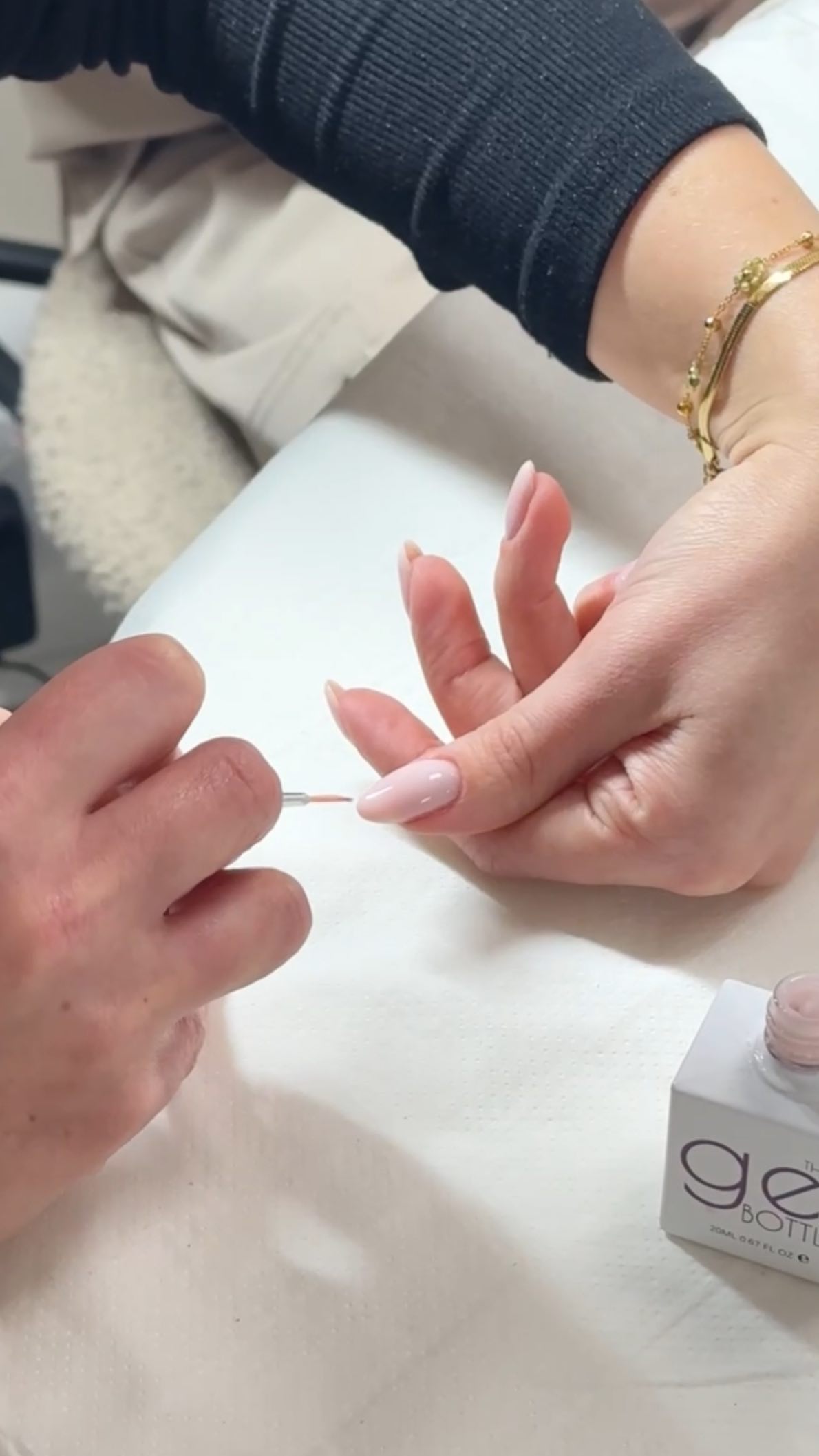 Did you know?…..
You learn tip extensions on our Gel duo course?
This is perfect if your client doesn’t have the natural nail length they desire and wish to have “Tip extensions”
If you’d like to know more about what our “Gel Duo” course entails please head to our website for more info 🤍
#biab #biabtraining #builderinabottle #nailacademy #nailtraining