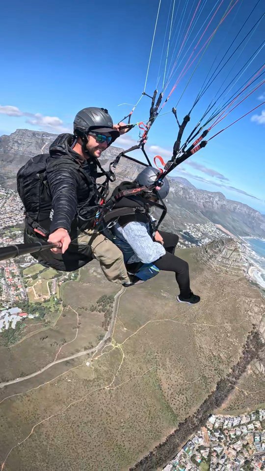 Time to try paragliding, It's All Good
#paragliding #southafrica #capetown #paraglide #tablemountain #tablemountainnationalpark #fly #skysafari
