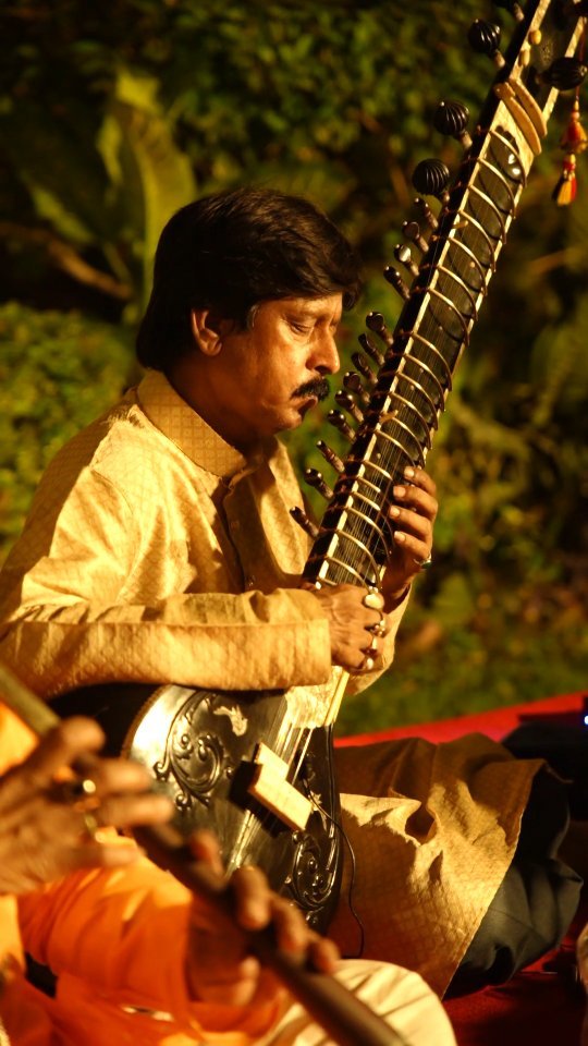 This weekend, Saturday and Sunday, our classical musicians are back to relax and entertain.
Don't miss dining in the garden.
Our Sizzler Festival continues until the 16th.
#noregrets #indianfood #classicalmusicians