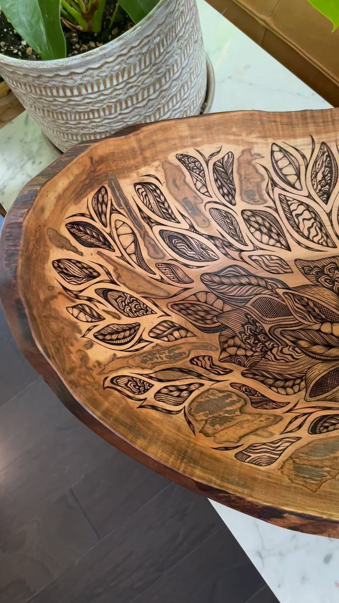 My summer project ✨Handmade spalted ambrosia maple bowl with custom freehand pyrography by yours truly. This piece was so amazing to work on, and definitely one of my favorite projects I’ve done
.
.
.
.
.
.
.
.
#kcapurasdesign #pyrography #pyrographyart #pyrographyartist #woodart #woodartist #woodburning #woodburningartist #woodburningart #woodporn #burnedbyhand #freehand #abstract #abstractart #woodcraft #originaldesign #oneofakind #femalewoodworker #naturalstyle #homedecor #boho #bohohome #statementpiece #bowl #artofinstagram #artporn #michigan #localartist @razertip @odiesoil