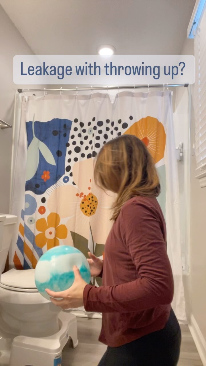 Morning sickness? Having leakage while throwing up? Squeezing a ball or towel might help minimize or relive your symptoms.
With throwing up there is a lot of downward force from your abdomen that can cause leakage.
Let me know if this helps you!
#physicaltherapy #pelvicfloor #pelvicfloorphysicaltherapy #charlotte #doulas #leakage