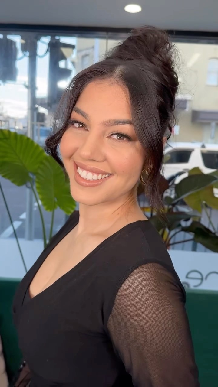 Party ready @thehavensydney
Unleash Your Glamorous Side with a Perfect Blend of Makeup and Hair Artistry at The Haven Sydney! Witness the Magic as an Enchanting Upstyle Elevates Your Look to New Heights. Step into the Spotlight with Confidence and Embrace Your Inner Icon! Get Inspired and Join us in Creating Unforgettable Beauty Moments! Book your appointment today at The Haven Sydney and experience the transformative power of our salon! #sydneyhairsalon #hairdressersydney #booknow