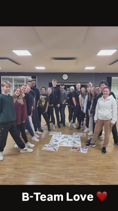 Einblicke in das Trainingslagerwochenende unseres B-Teams. 💪🏼
Es wurde fleißig an der Choereo gearbeitet, gab aber auch mentale Einheiten und der Spaß kommt auch nicht zu kurz. 🥳