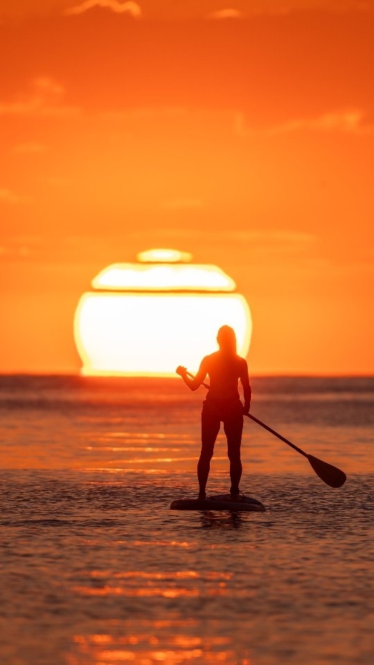 ✨ Nothing beats starting the day with good friends and stunning views! 🌅 Four friends, four boards, one epic sunrise paddle adventure. Quality time on the water is the best kind of time. 🏄♂️👯♂️
🌊 **Join us for an unforgettable sunrise paddle session at Eswell Barcelona!**
#SunrisePaddle #PaddleSurf #FriendshipGoals #QualityTime #BarcelonaVibes #WaterAdventures #MorningMagic #EswellBarcelona #SunriseSurf #PaddleBoarding #EpicAdventures #BestFriends #BeachLife #NatureLovers #ActiveLifestyle #SummerVibes