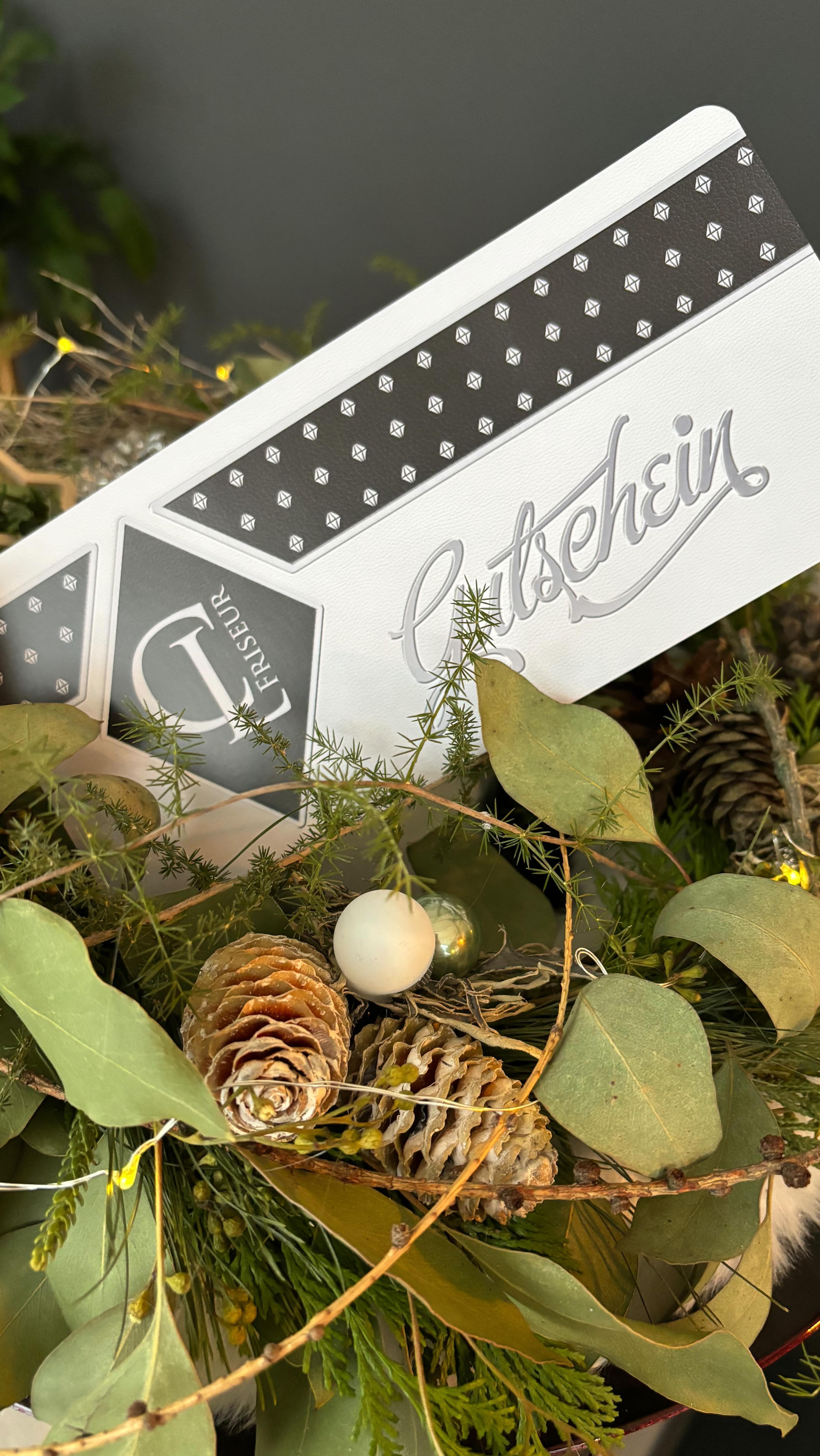 Überraschen Sie Ihre Lieben dieses Weihnachten mit einem besonderen Geschenk: einem Friseurgutschein von CL Friseur ! Verschenken Sie nicht nur Haarpflege, sondern auch eine entspannende Auszeit und ein neues Styling-Erlebnis. Mit einem Friseurgutschein können sie sich verwöhnen lassen und sich gleichzeitig auf das kommende Jahr mit einem frischen Look freuen. #cl_friseur