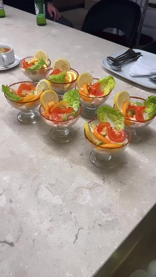 It’s christmas time 🤩🤩Live from an amazing location in Liverpool!!🎄🎄🎄