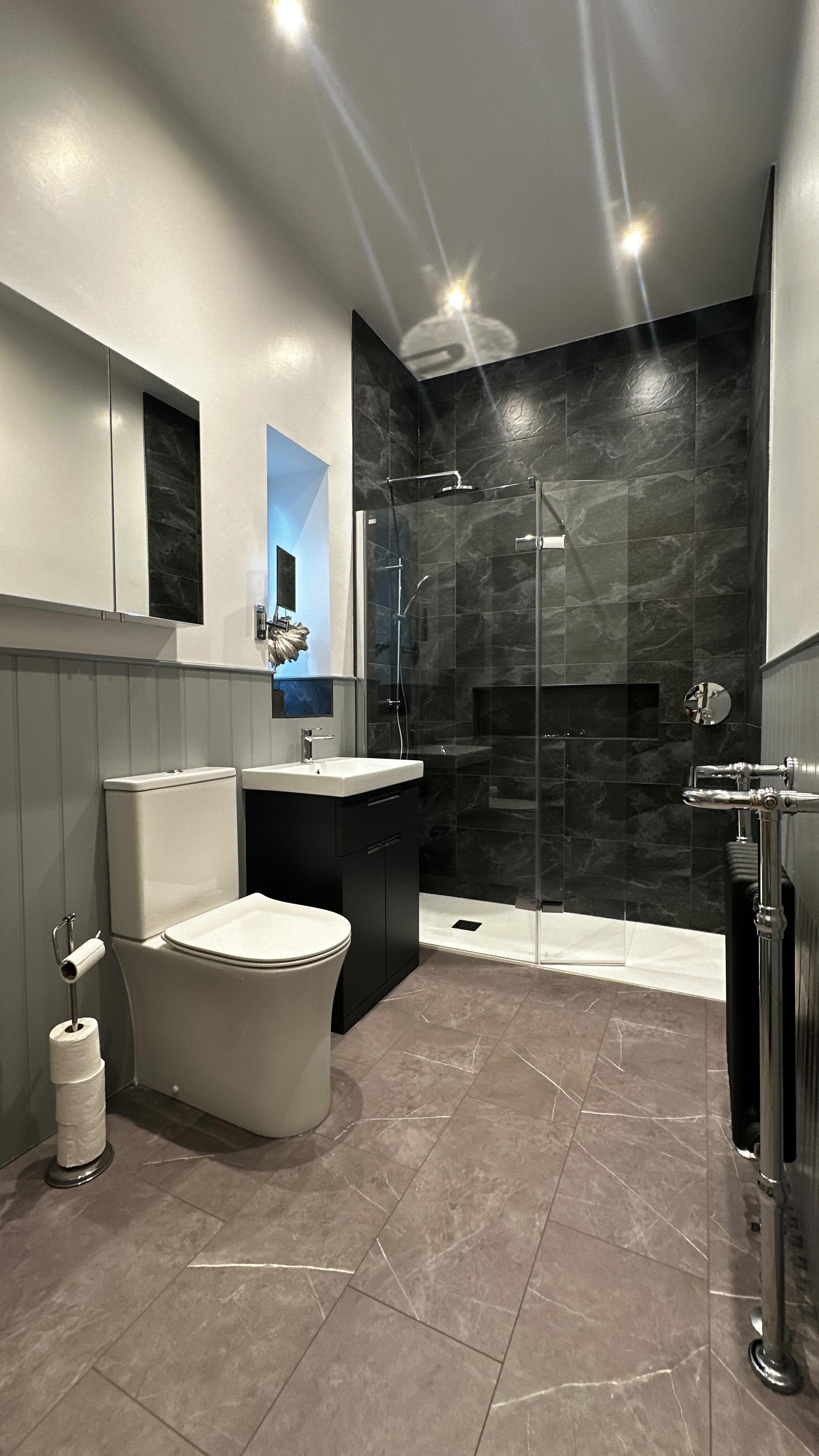 Complete bathroom transformation 👀
We took our clients outdated bathroom to a stylish wet room that matched the overall aesthetic of their home.
✔️Floor to ceiling back splash to accentuate their high ceilings.
✔️ Traditional cast iron towel radiator
✔️ Backlit shelving in the shower
Wanting to update your bathroom and bring a more modern aesthetic into your home? Give us a call on 07513263518 📲
#bathroomdesign #bathroomtransformation #bathroomrenovation #bathroomremodel #bathroomstyle