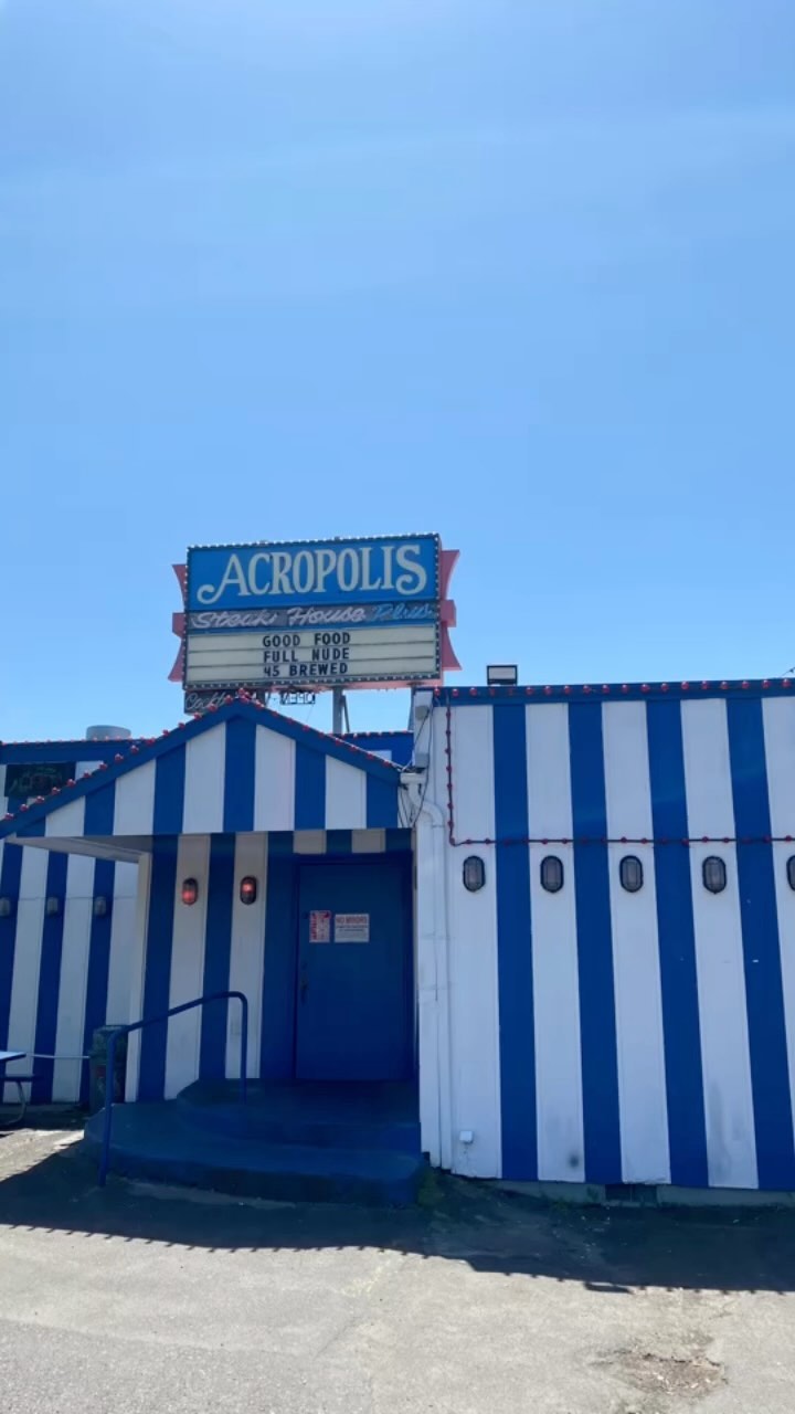 A little late getting this posted, but had a great birthday celebration last weekend! Started out at acropolis steak house😂 Then hit @radioroompdx, @adviceboothpdx, and finished with a #skeeball tournament at my apartments community room! Such a great day!
.
.
.
.
.
#birthdaybarcrawl #greatbirthday #afewtomany #hysterical #funstuff #goodfriends