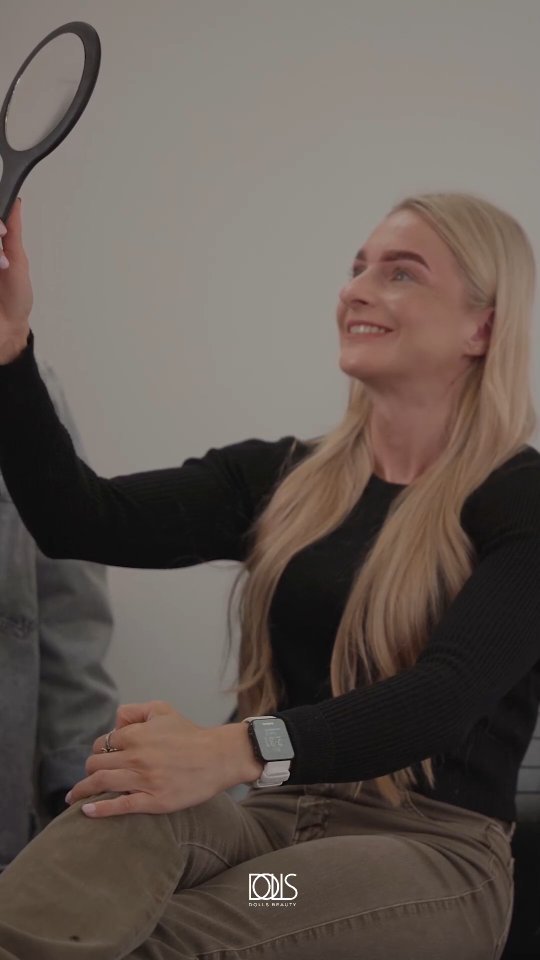 Always so excited to witness clients reaction to new Brows 🥰🤩
#dollsbeauty #browlamination #newbrows #beautysalonamsterdam #amstelveen