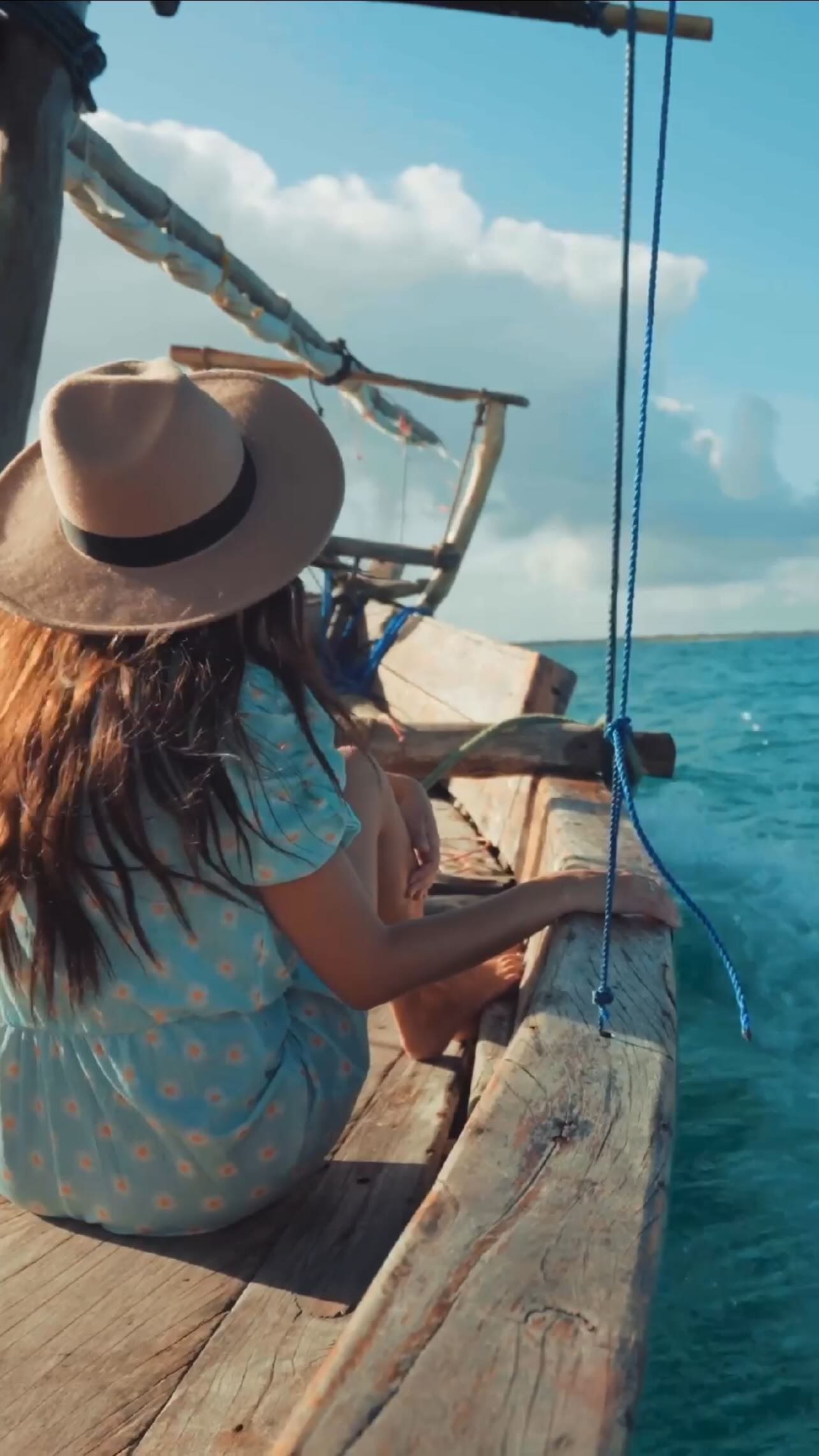 5 activités au Cap-Ferret 🌴
Le Cap-Ferret est la destination parfaite pour satisfaire tous les âges. Ce petit coin de paradis est chaleureux et agréable, vous ne risquez pas de vous ennuyer.
Si vous avez besoin de conseils pour organiser vos vacances, Marie sera ravie de vous aider dans vos recherches. Elle habite depuis 30 ans ici, autant vous dire qu’elle est incollable sur beaucoup de sujets, elle saura vous aiguiller sur toutes les bonnes adresses et petits coins à visiter.
Alors qu’attendez-vous pour réserver ?
Dites-nous en commentaire, quelle est votre activité préféré pendant les vacances ☀️😎
#capferretmonamour #capferretaddict #capferret #capferretvacances #vacancescapferret #vacancesenfamille #vacancesenfrance #guidecapferret #quoifaireabordeaux #quoifaireaucapferret #quoifaireaupaysbasque