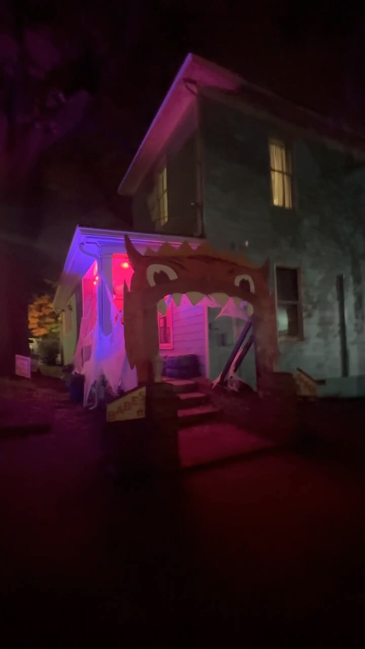 Twenty till show at last night's Tales From the T!t with @candyboxrevue and ft. students of @atlburlesqueschool
Thanks for a full house!
Clip by @miss.mona.lata
#HalloweenHouse #atlantasburlesqueandcabarethouse #atlantasburlesquehouse #burlesque #burlesqueshow #atlantaburlesque