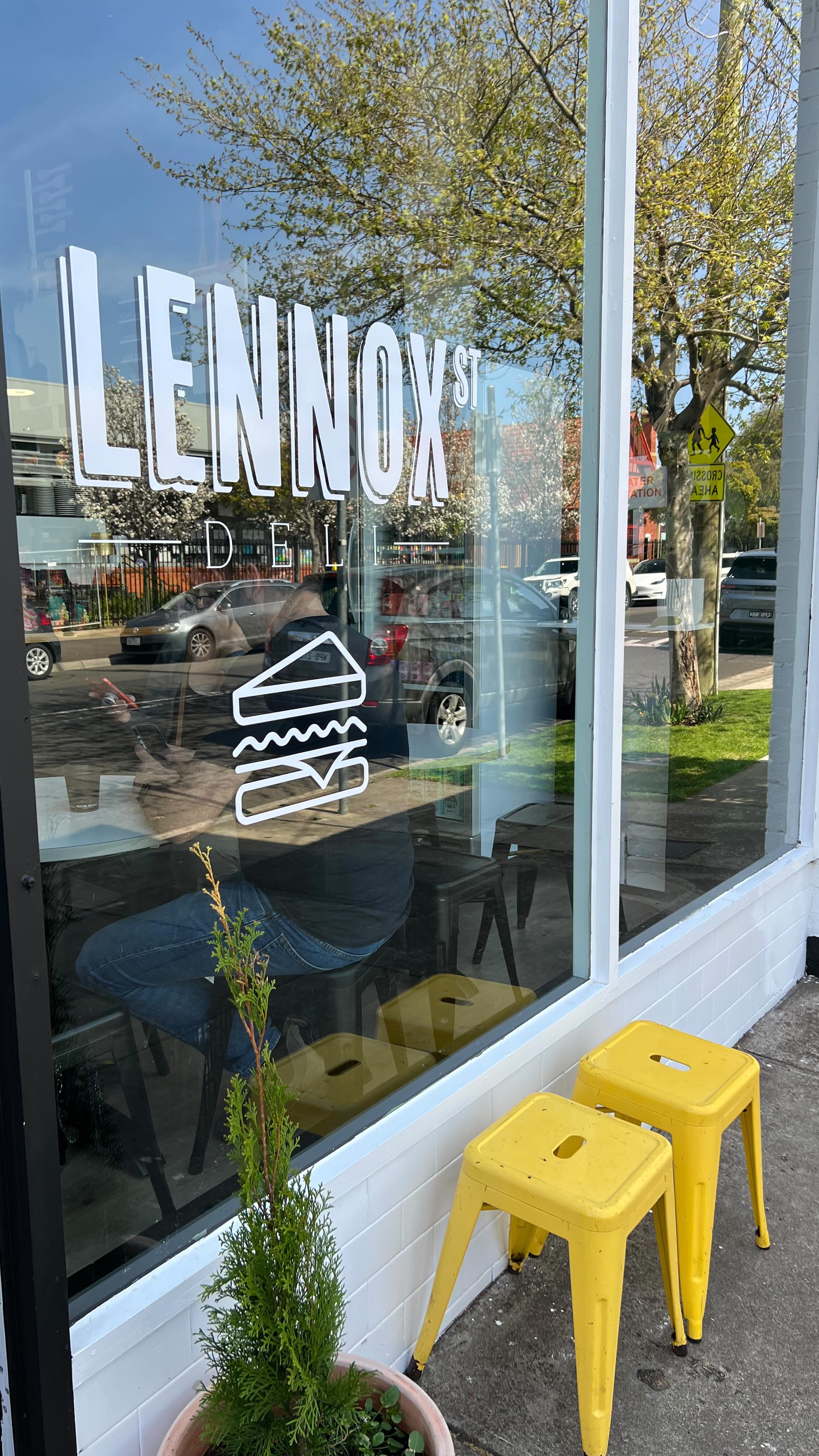Quick lunch break walk to the new local deli. Welcome to the neighbourhood @lennoxstdeli 👋🏼