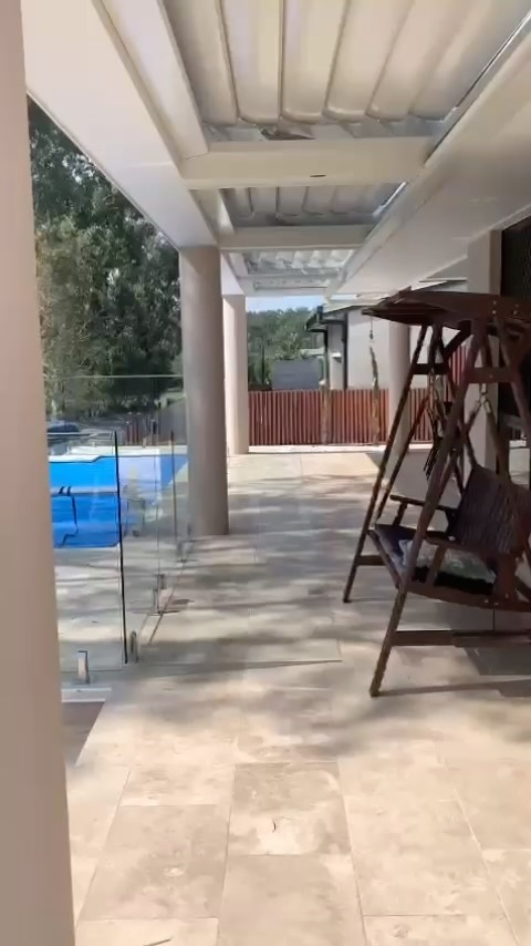 👷🏼♂️ We can install a Vergola in any outdoor setting. No matter the Vergola’s shape, our user-friendly remote control easily switches between keeping out the rain 🌧️ and letting in the sun. ☀️
#OutdoorLiving #VergolaBrisbane #VergolaOpeningRoof #ProfessionalBuilders #BrisbaneVergola #Vergola #OpeningPatioRoof #Brisbane