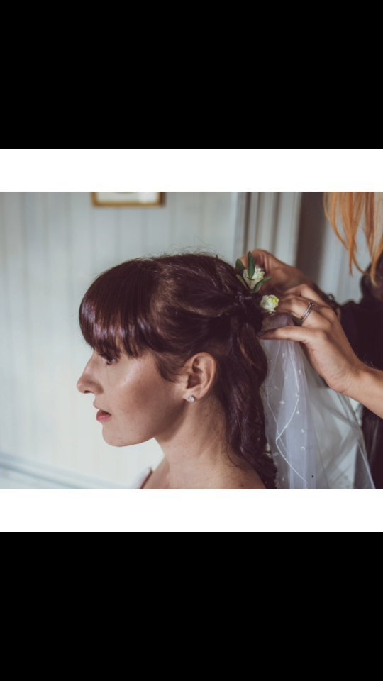 Love is all you need 🥰 How many brides to be are ready for their big day?😍
Model: @elle_e_model
Wedding Planner: @enchanting_weds
Ph: @super_mint_love
Hairstylist: @hairstylist_london_
Mua: @yourbridalglam
#weddingday #weddingreels #bridetobe #weddingmua #naturalskin #flawless #makeup #weddingdress #weddingphotograpghy
#love #london #yourbridalglam