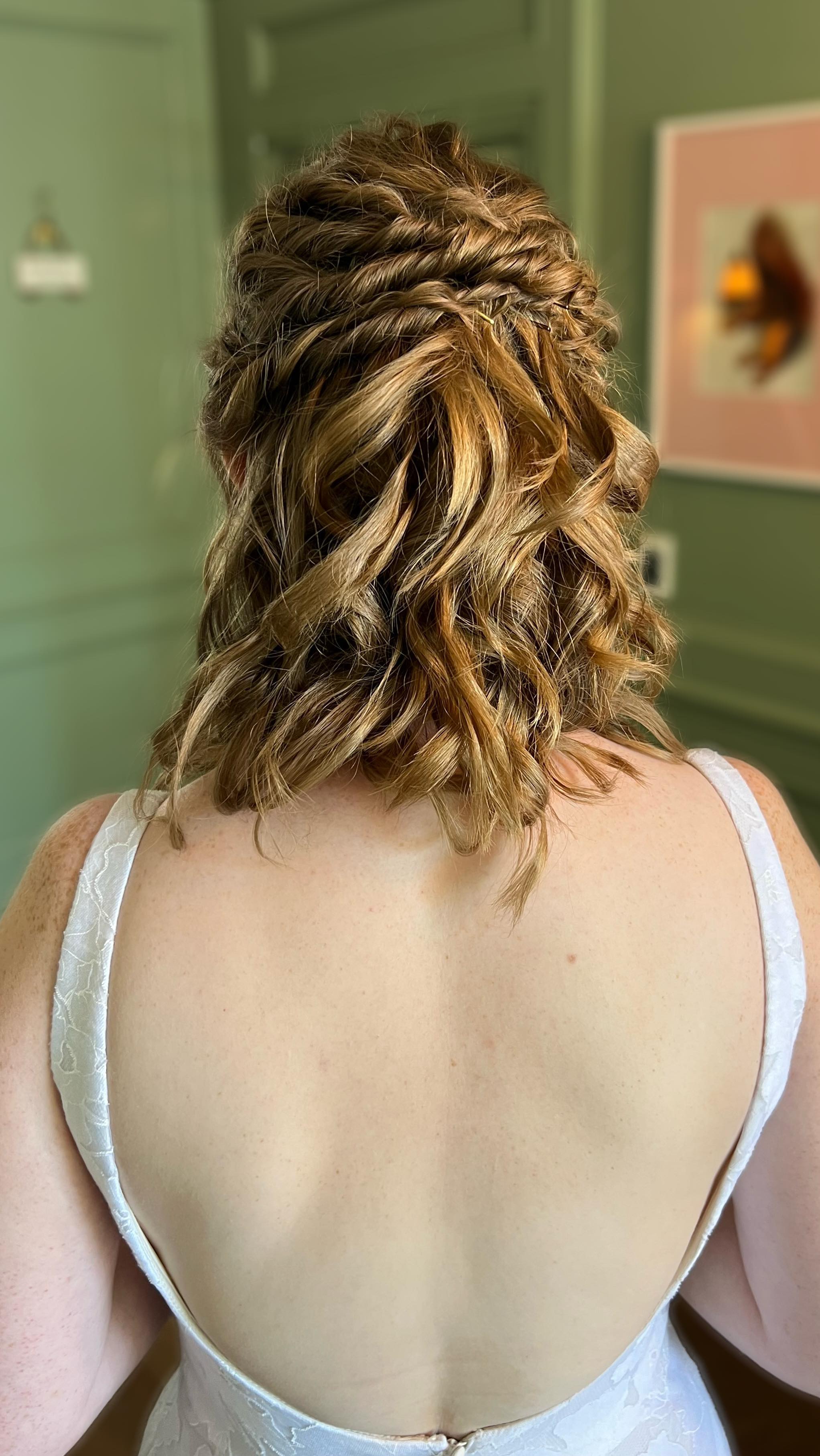 ๐ค Bridal Hair for Emma and her Maid of Honour Sarah getting married at Compton Acres today๐ค
๐ธIโm looking forward to seeing the official photos by Lisa Fields
#brides_by_nikki #hampshirehairandmakeup #dorsethairandmakeup #bridalmakeup #dorsetbride #bridalhalfuphalfdown #bridalhair #dorsethairandmakeup #bridalpony