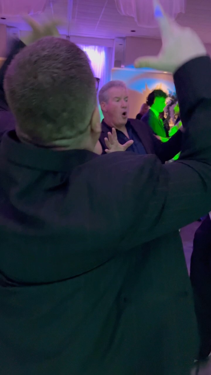 Took it back to the dancehall classics with Kelli and Joseph at their beautiful wedding reception at @thereceptioncenter
:
:
#dontmissabeat #entertainment #bride #brideandgroom #brides #bridesmaids #firstdance #celebration #drapery #weddingmusicians #dreamwedding #engaged #groom #rusticdecor #instawedding #marriage #weddingwire #theknot #weddingday #weddingdecor #njphotobooth #weddinggown #weddinginspo #weddingparty #photobooth #weddingphotographer #weddingphotography #weddingplanningtime #weddingwire #theknot