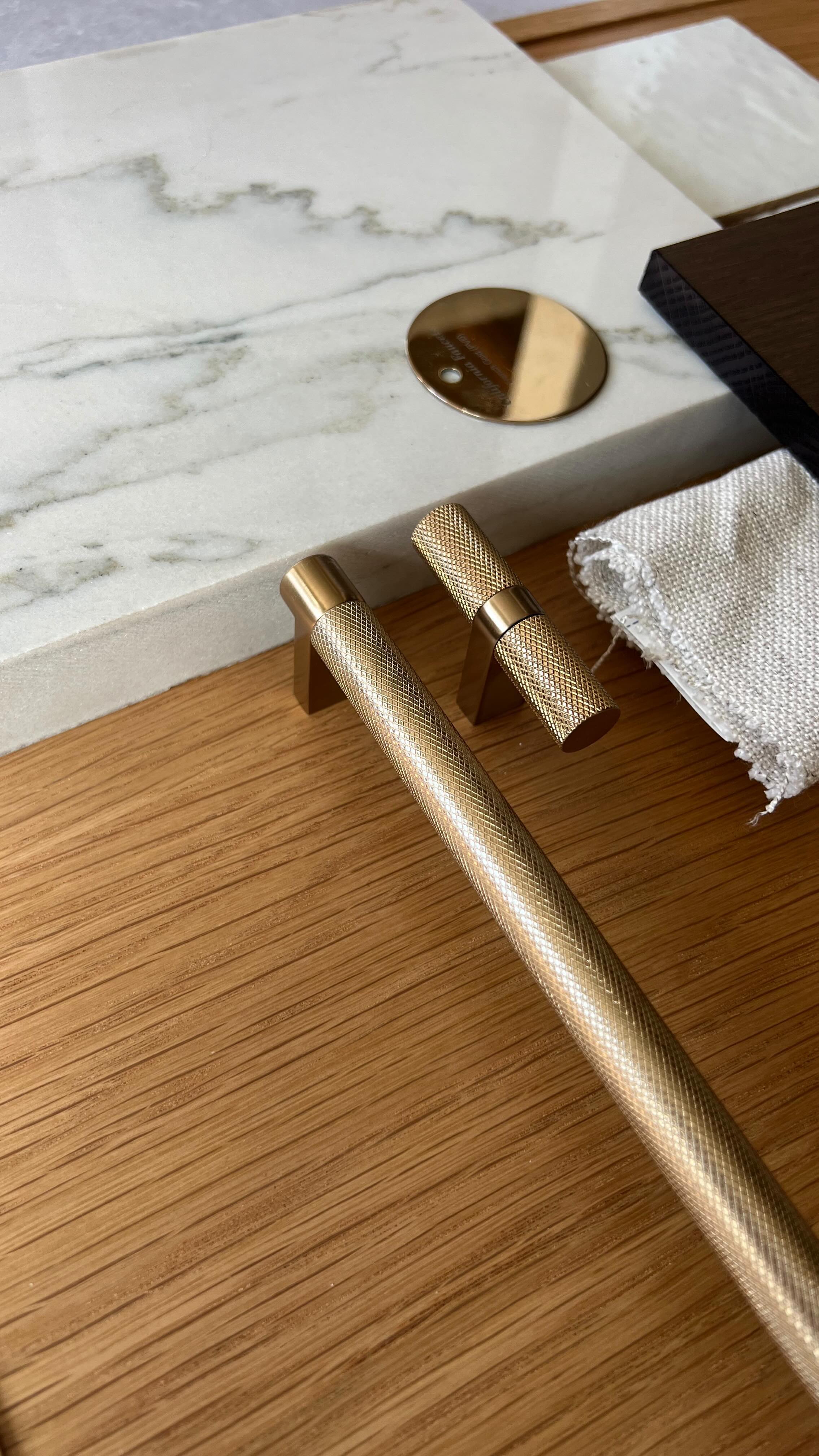 As a designer, the moment I step into a room, I envision its potential and the new memories it will host. This kitchen, once outdated, is getting a fresh start with natural materials like wood and stunning stone. It’s still a work in progress, but the foundation for new memories is set. Stay tuned for the final reveal! #InteriorDesign #KitchenRenovation #HomeDesign #DesignInspiration #NaturalMaterials #WoodAndStone #HomeMakeover #BeforeAndAfter #InteriorStyling #DesignProgress #DreamKitchen #ModernHome #RenovationJourney #DesignGoals #StylishSpaces #InteriorGoals #CreativeDesign #HomeInspiration #DesignLove #DesignerLife