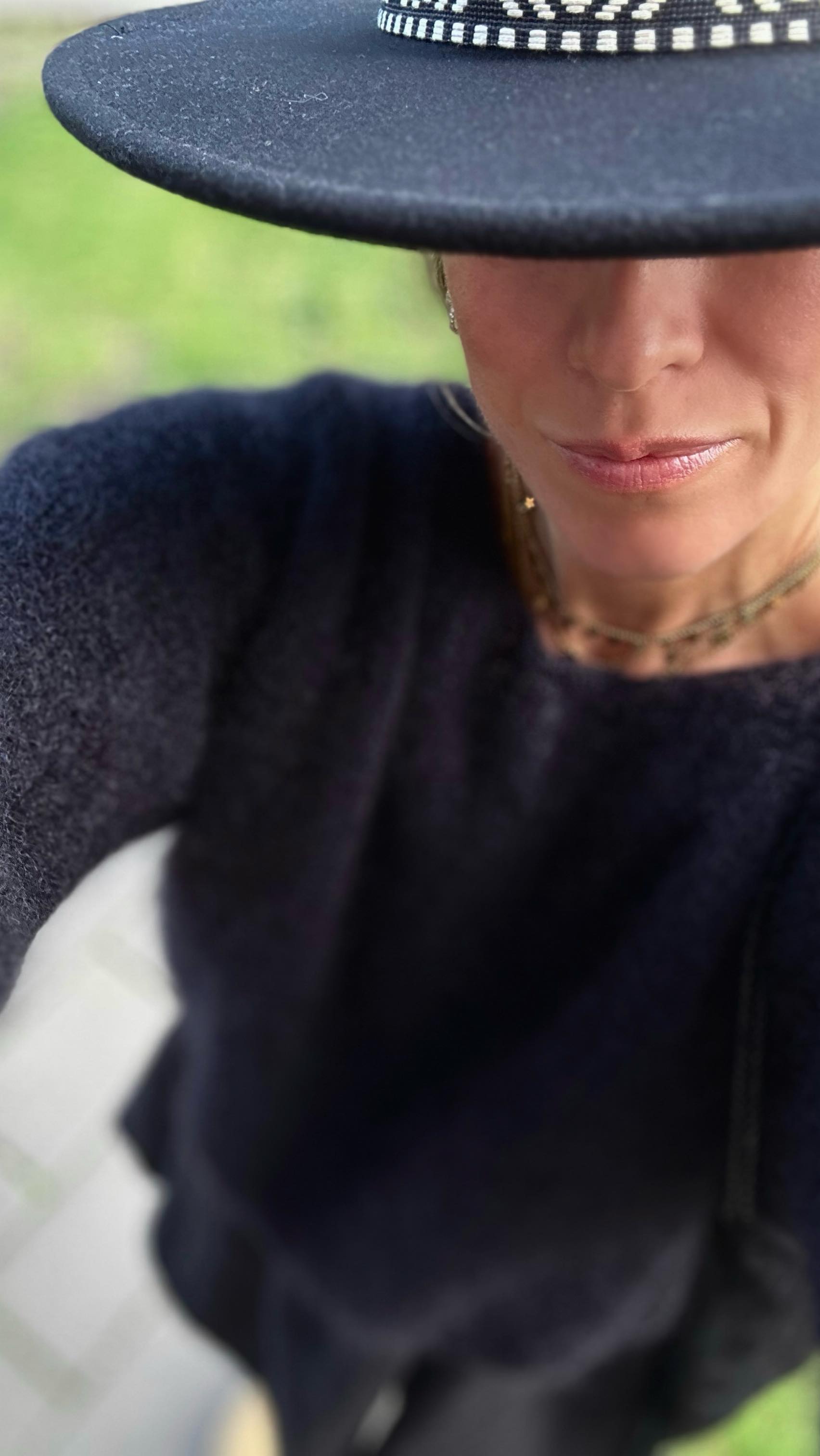 𝗞𝗡𝗜𝗧 𝗦𝗘𝗔𝗦𝗢𝗡 🪩🖤 Endlich September und endlich Zeit für die ersten Strickteile. Diebkurzen Wende-Cardigans von @americandreamscom sind perfekt für den Übergang und über Kleidern.
Wählt zwischen den ersten drei Farben in unserem Online-Shop.
#americandreams #knitseason #nexttokate #ntk #shoplocal #smallbusiness