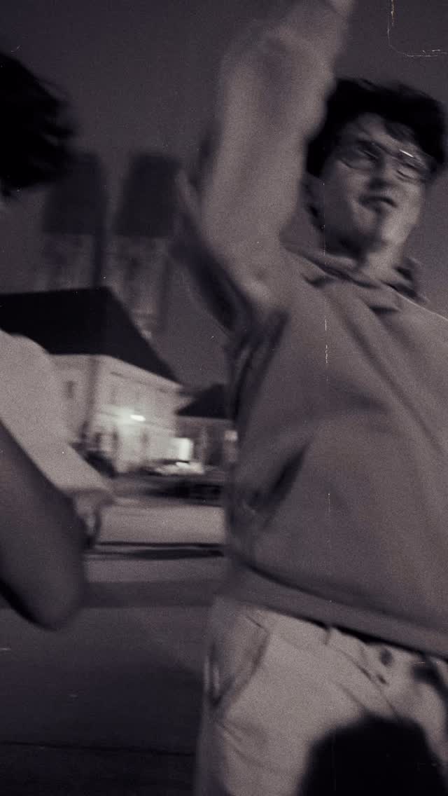 ZATVORILI smo jesensku sezonu 2024.
HVALA svim našim gostima, stalnim posjetiteljima, ugostiteljima i chefovima, kako onim stalnim tako i gostujucima. Dogodine vas sve ponovo čekamo! Hvala medijima koji nas podržavaju, hvala našim partnerima, pokroviteljima i svim našim suradnicima i zaposlenicima koji nam pomažu da iz petka u petak (u Splitu subotama) u dva sata rastavimo plac, sve sastavimo za nas event i onda u ponoc sve ponovo rastavimo i pripremimo za klasičnu subotu na placu. U cijelom tom sustavu svaka je osoba jako bitni kotacic, a nama je drago sto smo tim koji Zagrebu, i Splitu isporucuju nesto ovako bitno i znacajno. Sada se malo odmaramo, znamo da cemo vam nedostajati, ali vratit vemo se i u blagdanskom formatu, a onda iza toga odmoriti do proljeća! Uskoro više detalja, a do tad - uživajte! #petkomjedemonaplacu #CroatiaFullOfLife