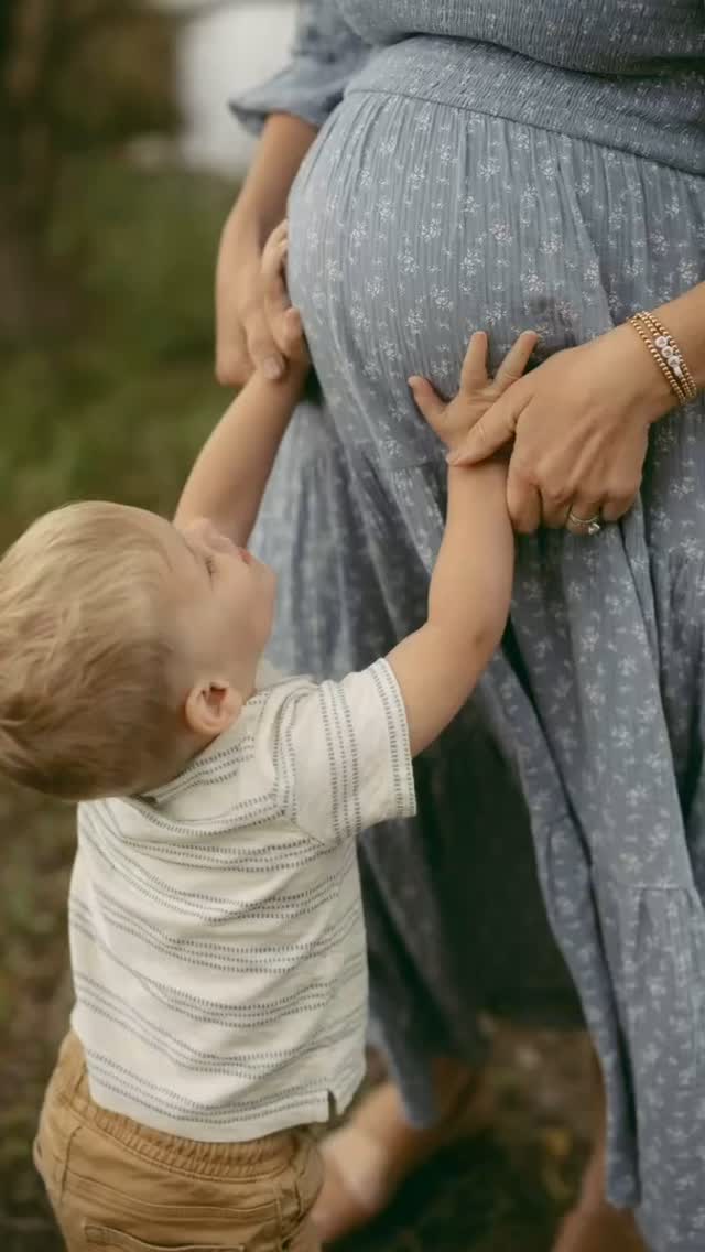 all mama’s babies in one frame 🦋👦🏼👼🏼👶🏻
.
#sanantoniomaternityphotographer #sanantonionewbornphotographer #sanantoniofamilyphotographer #sanantoniomoms #newbraunfelsmoms #crunchymoms #motherhood #boernemoms #themotherhoodanthology #theartistryofmotherhood #thebelovedjournal