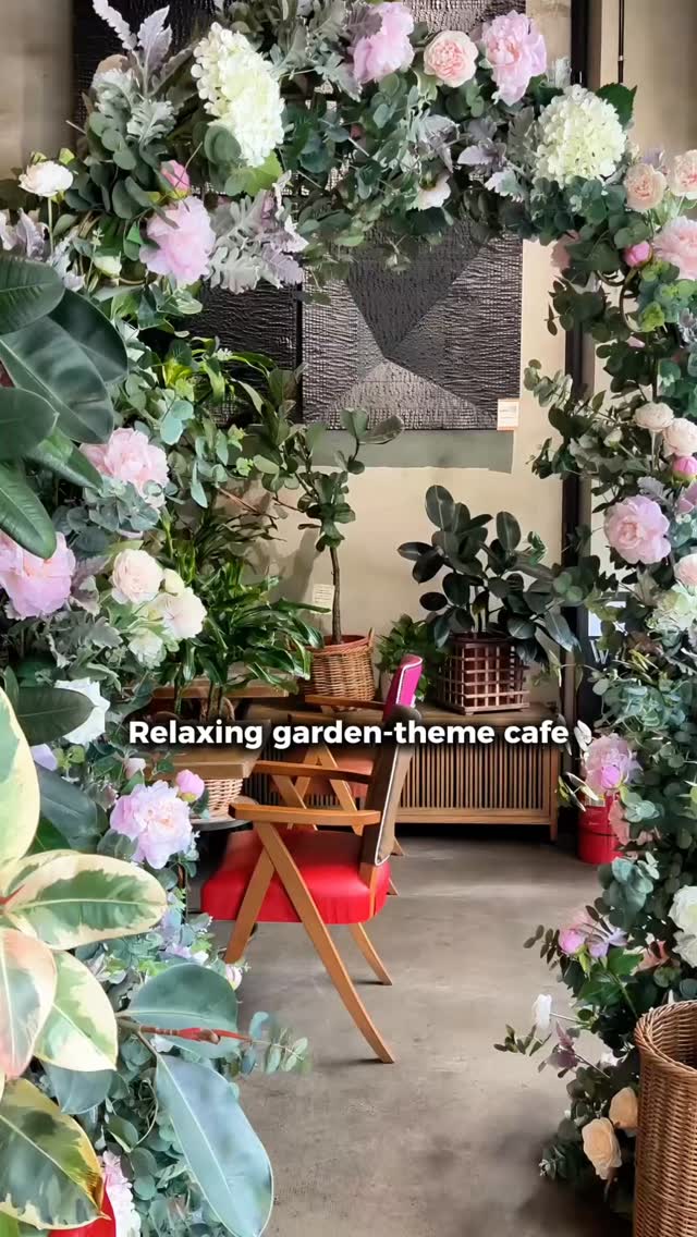 🌿☕ POV: You just found a garden-theme cafe… with chill vibes and all these adorable planters for sale ✨
#knotscafeandliving #fyp #sgfyp #sgfoodie #sgcafe #coffee
