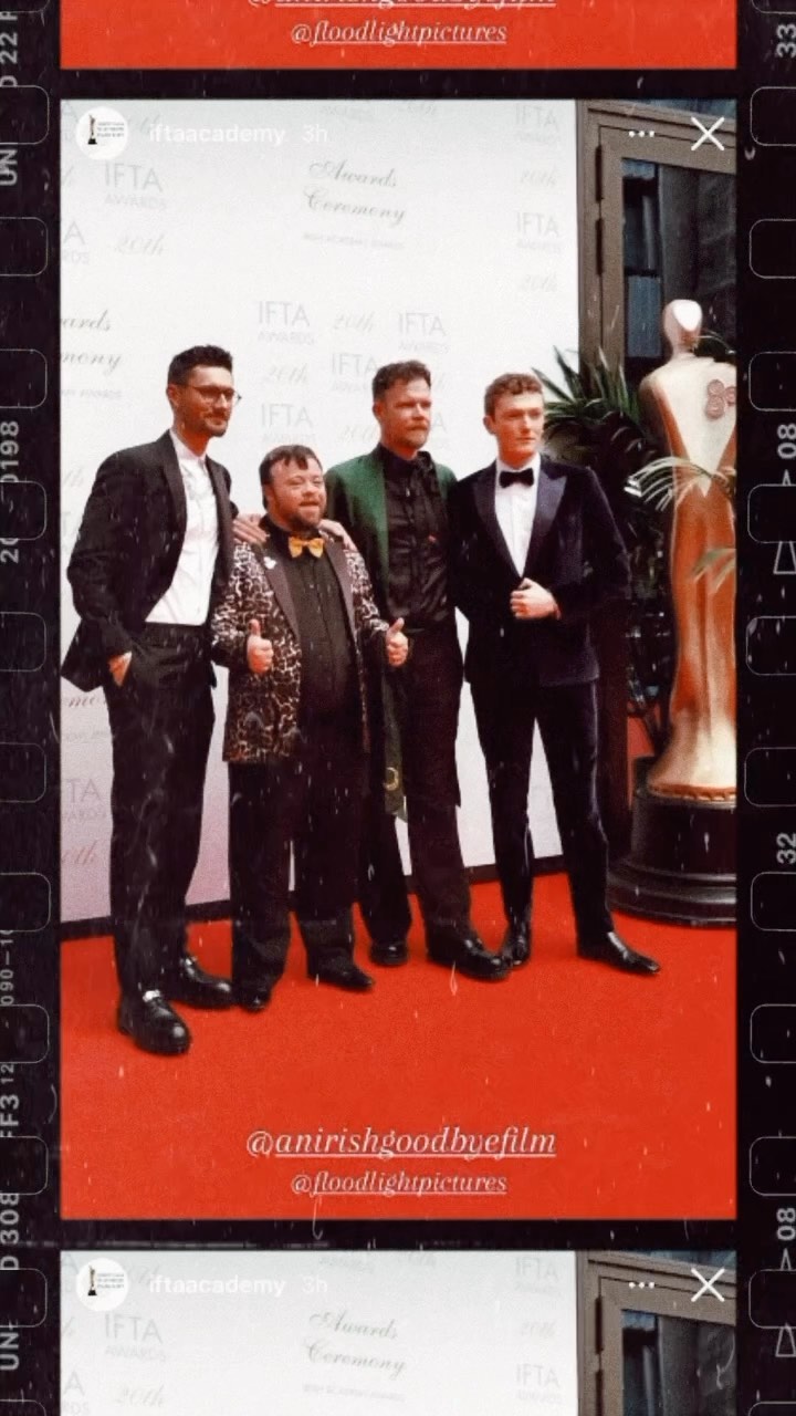 George goes to the IFTAs 🦁 Obsessed with @seamus_oharah in the #Éadach Merrion kimono. Wee twirl on the red carpet & all! Thon fella has serious style & is a privilege to collaborate with, glorious meandering conversations about stories, art, fashion, identity & here.
So another well deserved award for this talented bunch. Last night they bagged the #IFTA @iftaacademy to accompany their Oscar & BAFTA for the beautiful @anirishgoodbyefilm.
It’s been SUCH a pleasure to dress & accessorise Seamus, @coaching_casting_intimacy, @rossjwhite and @shelleylowrytalent on their incredible adventures this awards season. They’ve done us all so proud. And our work is not yet done, there’s another wee bit to this collaboration happening one month to the day, keep yer eyeballs peeled, you’ll be involved as well! #IrishDesign #IrishFashion
Footage & photos: RTE, IFTAs, Damien Eagers/ PA.