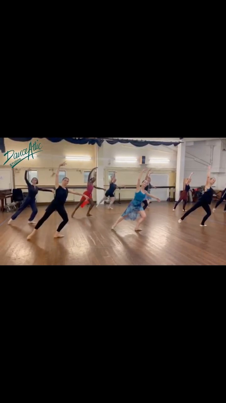 DANCE ATTIC DROP-IN CLASSES
TUESDAYS & THURSDAYS // 6:30 - 8:00 // SATURDAYS // 10:00 - 11:30 // INTERMEDIATE/ADVANCED BALLET
Pay as you go: £8 per class (+£2 daily membership)
£70 for 10 classes prepaid
This class is suited for dancers aged over 18 with a good level of previous experience and adequate knowledge of dance vocabulary to cope with more complex exercises and alignments.
Class is taught by Josephine Bell who has over 40 years experience of teaching adult learners and a background of clinical physiotherapy.
Class, which is influenced by the Vaganova style, has a focus on safe technique, dance quality and intellectual challenge through choreographic variety.
Each class is 1.5 hours allowing for individual feedback.