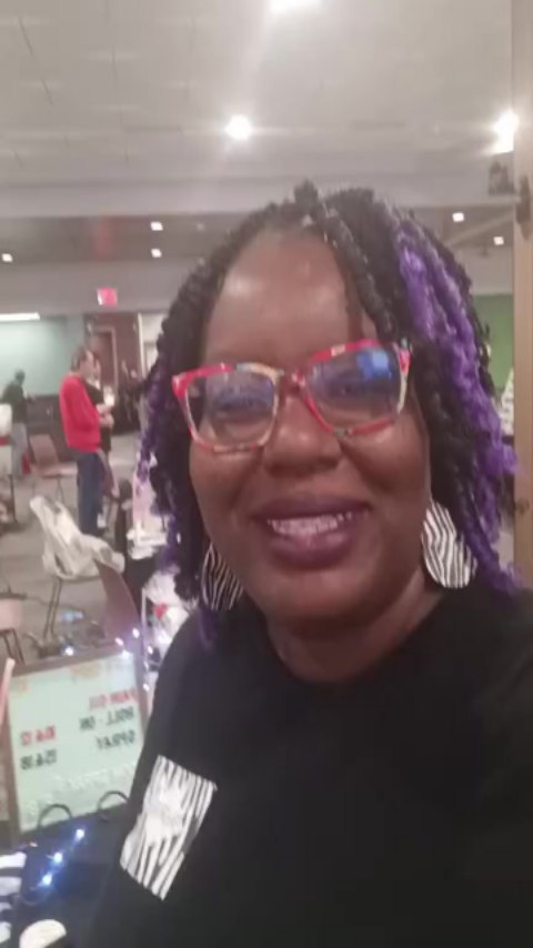 Holiday Pop-Up at the @stlouiscountylibrary