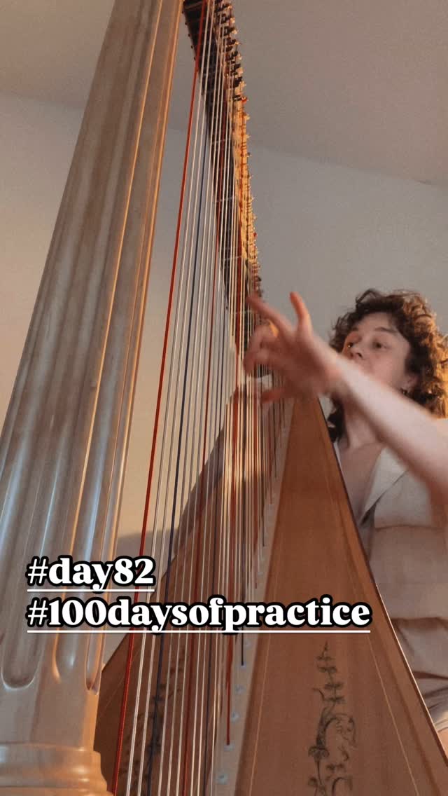Some insights in the score of @hiromu.seifert 🤫📖
#harp #berlinmusician #musicianslife #harpist #classicalmusician #100daysofpractice #100daysofpracticechallenge #solo #contemporarymusic #premiere #lastminutepractice #virtuosic #vorfreude