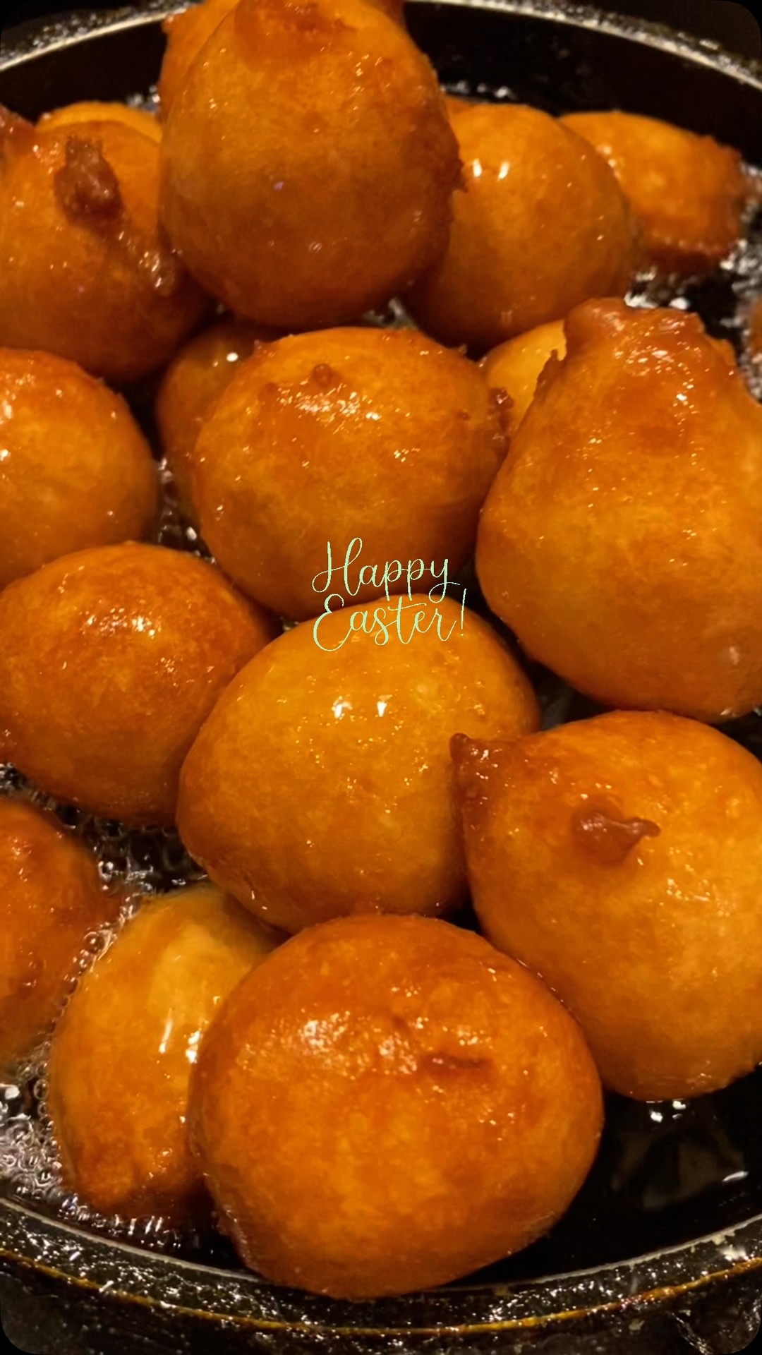 Still basking in the Easter joy here at Nomie’s Kitchen! He is Risen — and so are our golden puff puff balls, fresh out the oil and full of love. Order yours today and don’t forget to follow us for more delicious moments!
#HeIsRisen #EasterVibes #PuffPuffLove #NomiesKitchen