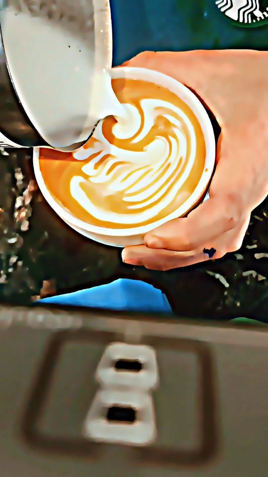 😊
#starbucks #latteart #kuğu