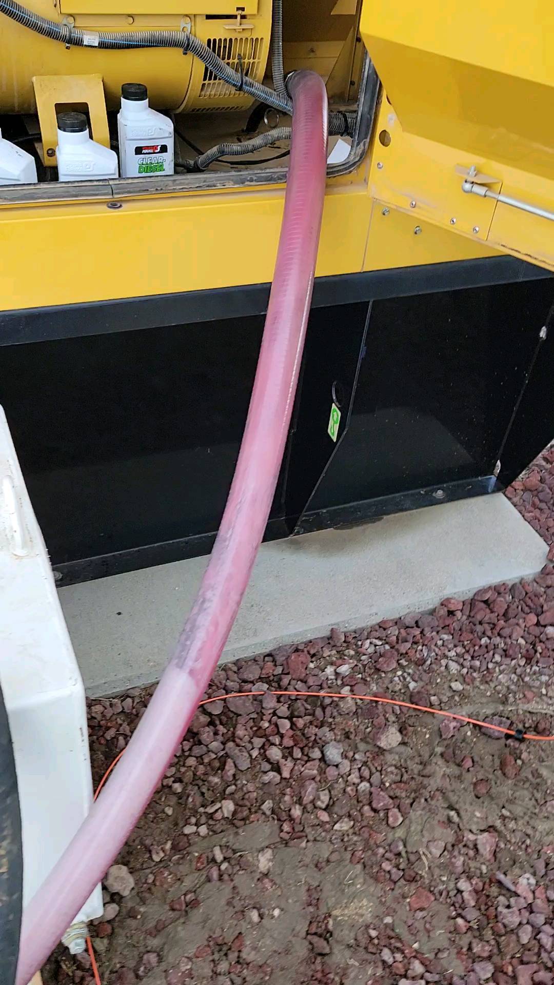 Fuel polishing on a backup generator for the fire department at a nearby airport. Check us out on social or www.vitalfuelservice.com
#fuelpolishing #airport #aviation #smallbusiness #diesel #generator #backupgenerator #cat #catpower