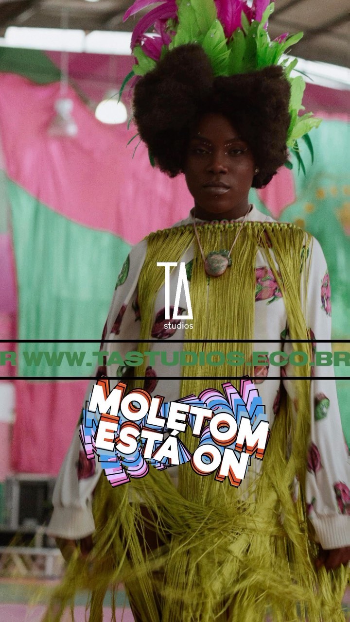 A emoção da casa Verde e Rosa, potencializada nestes moletons em edição limitada! 
🌿 E tem vibe sustentável! 🌿
 Moletom: 100% eco-vero Viscose sustentável 
Corre pra garantir o seu nos tamanhos P ao GG pelo direct! 📩 Ou
Loja on-line no link da bio. www.tastudios.store
#ModaJusta #Sustentável
 #verdeerosa💚💗 #FeitoÀMão #SlowFashion #soumangueira