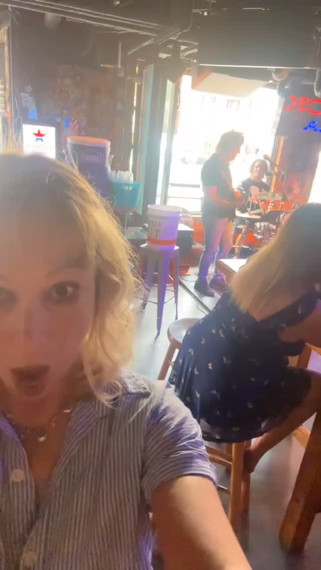 Not me just watching Taylor Swift’s guitar player irl…