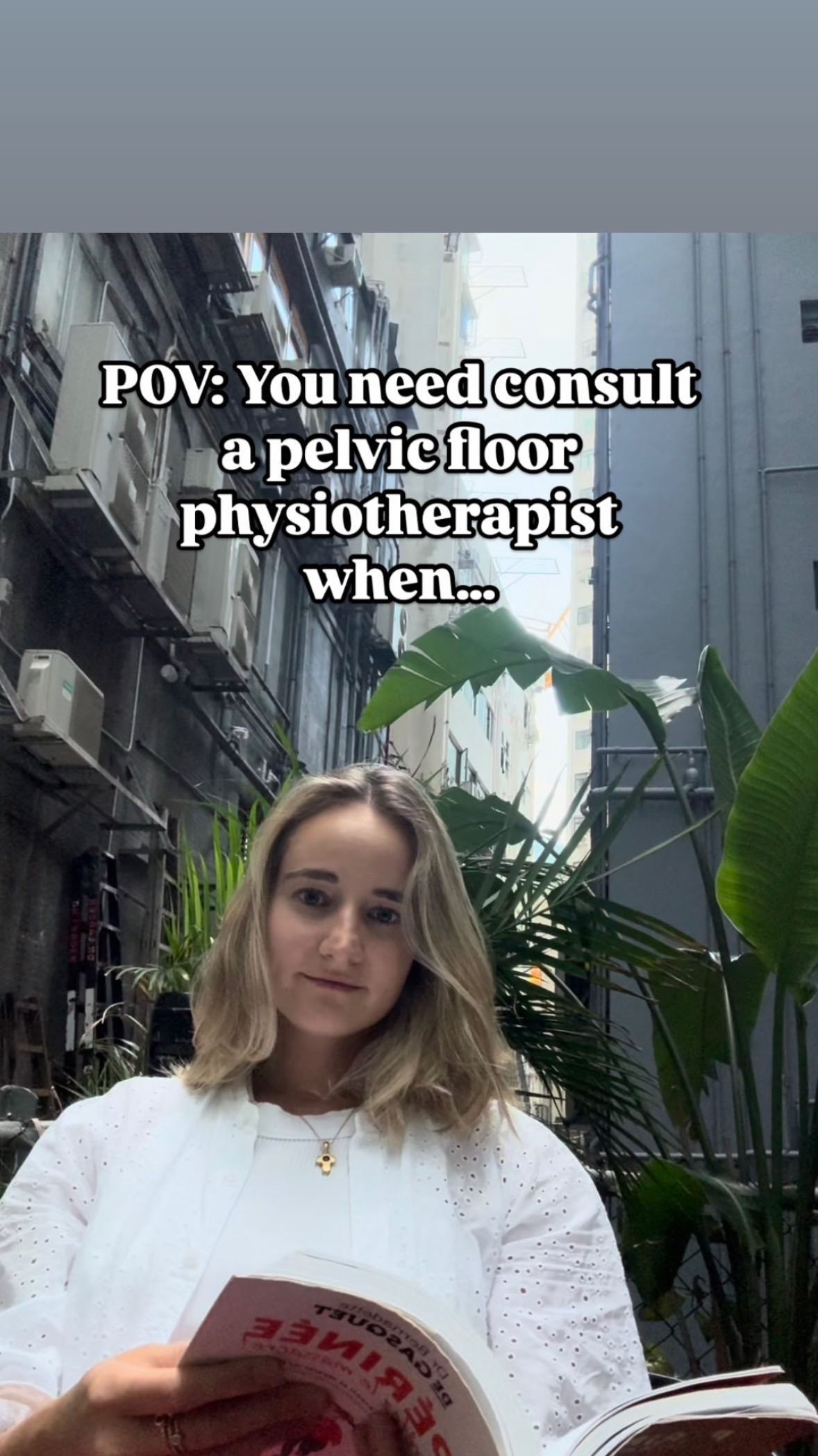 ✨Let’s prioritize your pelvic health, no matter your age! ✨
Did you hear me?
A pelvic floor physiotherapist can help you if:
〰️You can’t hold it when you need to go to the bathroom...💦
〰️You’re always constipated💩
〰️You have pain during intercourse😩
〰️You urinate more than 10 times a day or 2 times a night🚽
〰️You experience leaks…💦
〰️You feel a bulge in your vagina
〰️You have vaginal gas regularly throughout the day🩷
I’m here to shed light on this taboo subject and raise your awareness about your body, including the pelvic floor ! 🌺
I want you to age well and in the healthiest way possible.
Don’t hesitate to contact me in private if you have any questions; it will be a pleasure to help you.
Cheers to that! 🫠
•
•
•
#pelvicfloor #incontinence #urineleakage #incontinenceurinaire #prolapse #prolapsus #tightpelvicfloor #overactivebladder #bladder #postpartum #menopause #women #pelvichealth #hongkong #womenhealth #womenhongkong