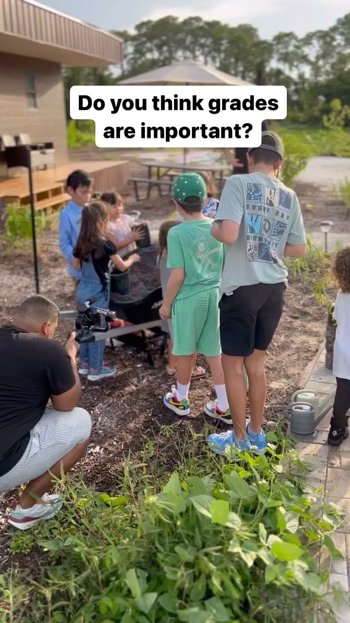 At SOL School, each lesson combines interactive instruction with practical application, so that students apply what they are learning in real-time and discover real-life meaning for the knowledge in their minds. That is how curious children become wise adults. And that is why we engage the head, hands, and heart in everything that we do 🧠✋🏼♥️ #SOLschool #consciouseducation #holisticcurriculum #headhandsheart
.
Link in bio to contribute to the mission 🌞🙏🏼