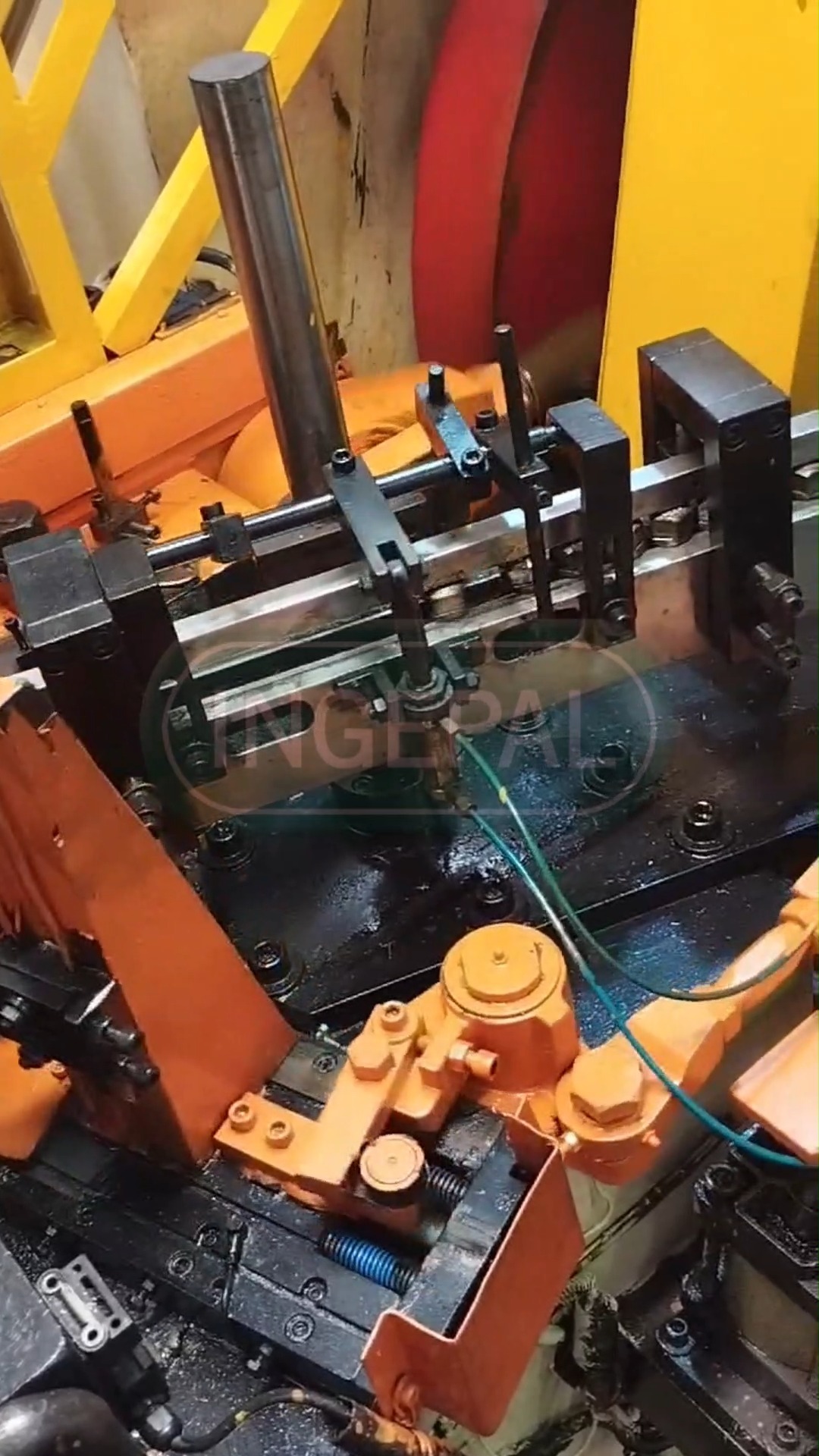 Na INGEPAL, a fabricação de parafusos é uma fusão de tecnologia avançada e compromisso com a excelência. Nossas máquinas automáticas de estampagem a frio e processo de laminação de roscas por conformação à frio garantem a precisão e qualidade que nossos clientes merecem. Como líderes no segmento de fixadores especiais, dedicamos nossos esforços à inovação, investindo continuamente em novas tecnologias para proporcionar o melhor produto possível. Junte-se a nós enquanto elevamos os padrões da indústria e atendemos às necessidades de nossos clientes com perfeição. #INGEPAL #Parafusos #Fixadores #Inovação #Tecnologia #Qualidade